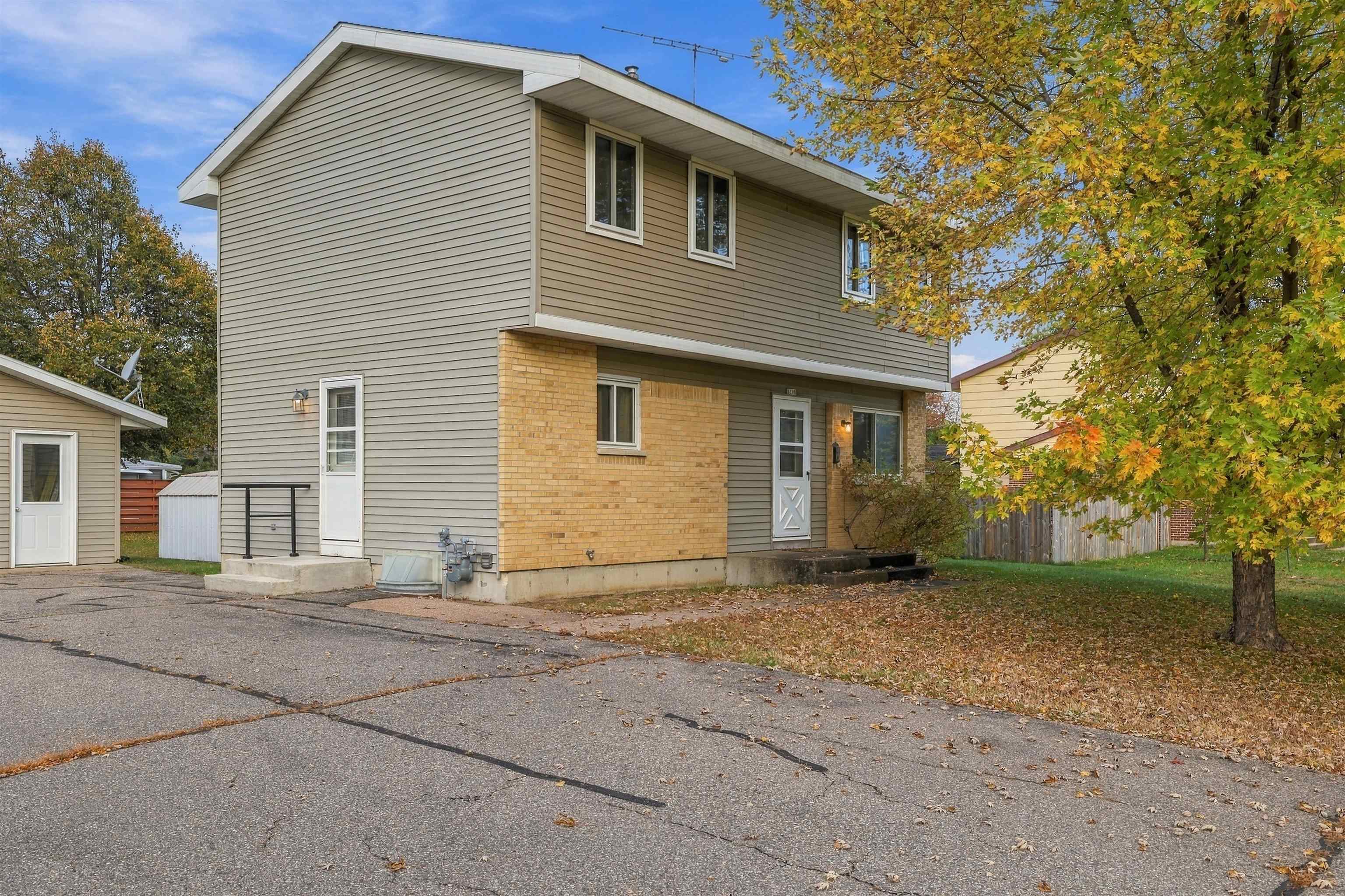 3298 LINDBERGH AVENUE, Stevens Point, Wisconsin 54481, 4 Bedrooms Bedrooms, ,1 BathroomBathrooms,Residential,For Sale,3298 LINDBERGH AVENUE,22605157