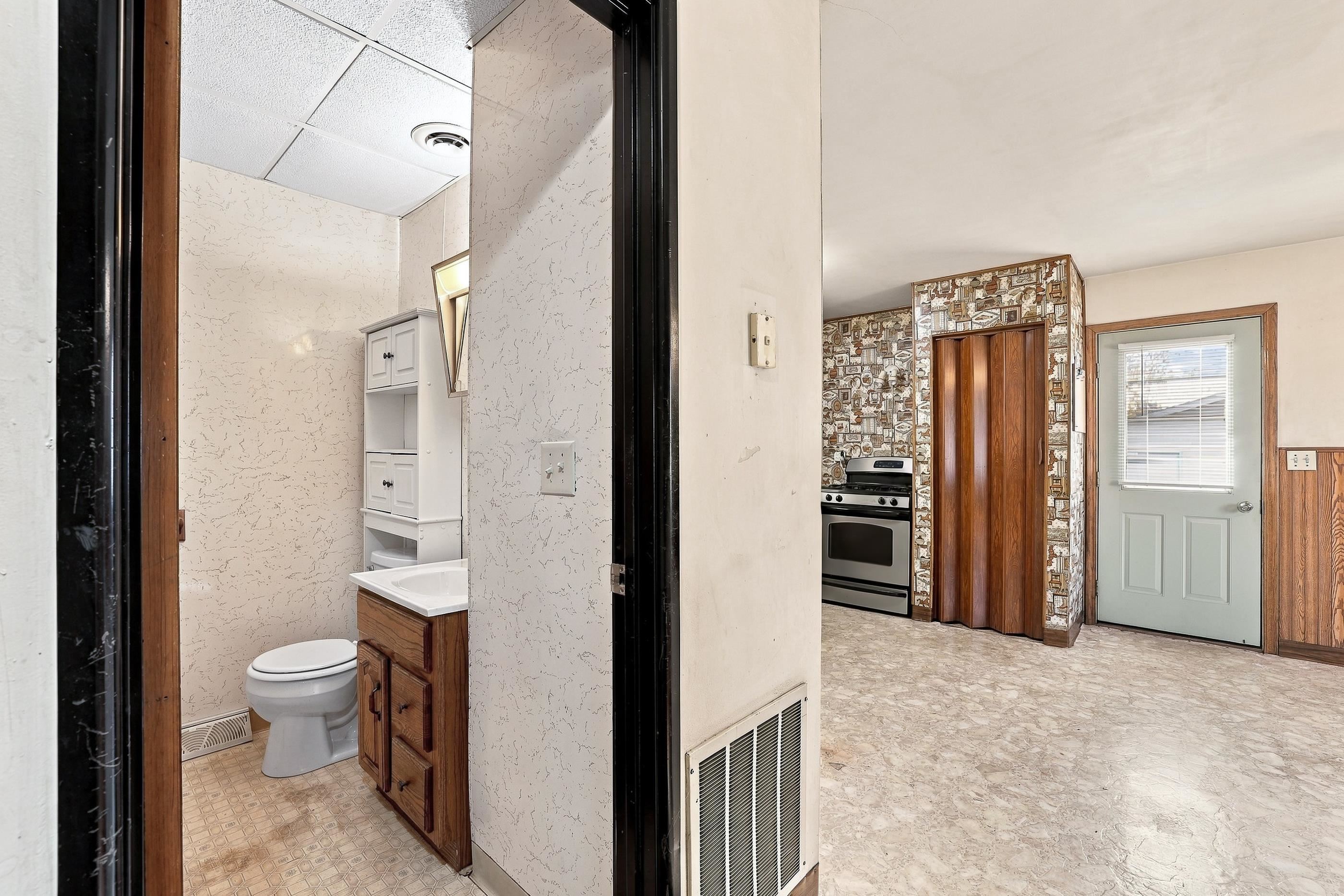 3298 LINDBERGH AVENUE, Stevens Point, Wisconsin 54481, 4 Bedrooms Bedrooms, ,1 BathroomBathrooms,Residential,For Sale,3298 LINDBERGH AVENUE,22605157