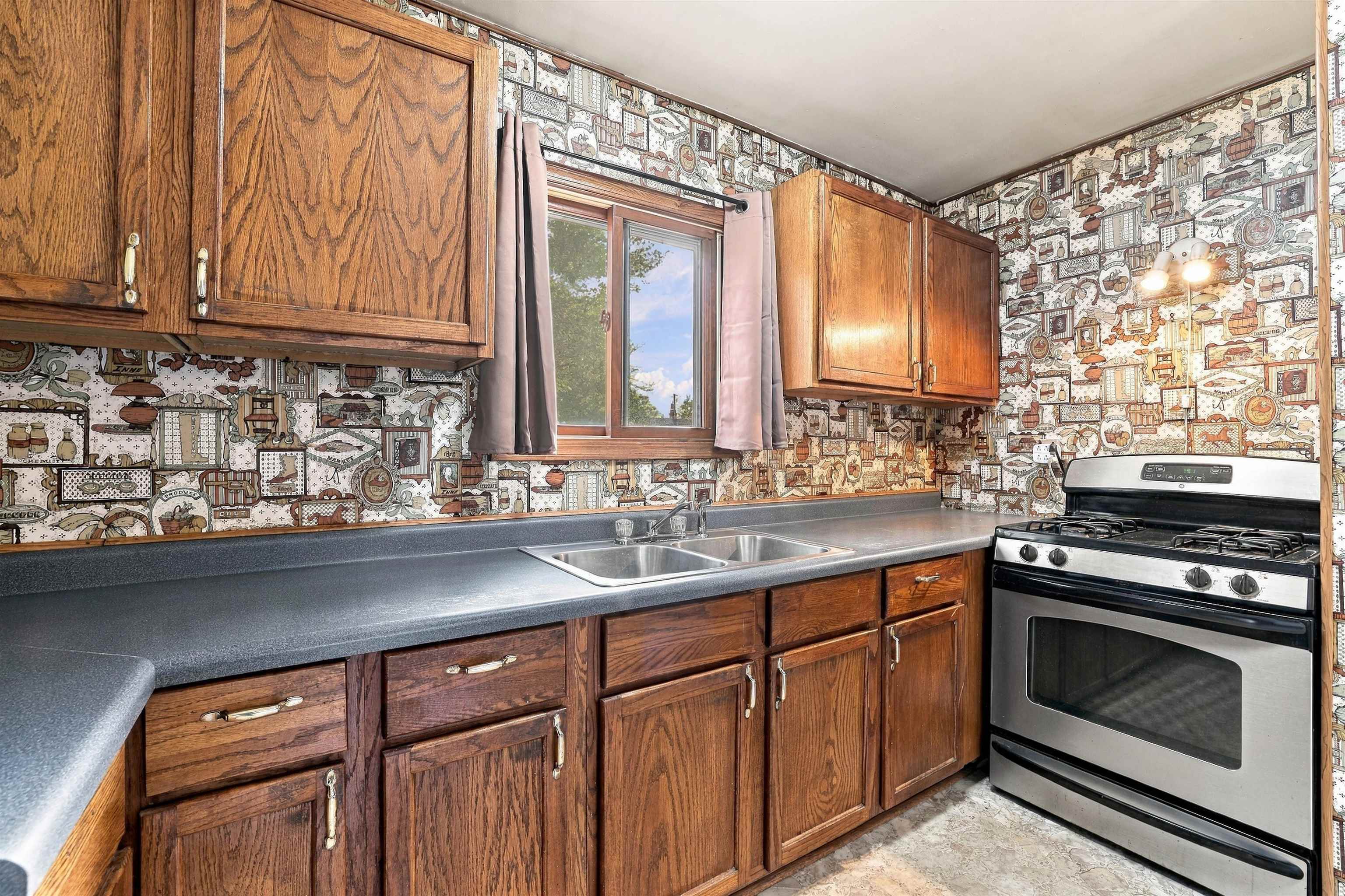 3298 LINDBERGH AVENUE, Stevens Point, Wisconsin 54481, 4 Bedrooms Bedrooms, ,1 BathroomBathrooms,Residential,For Sale,3298 LINDBERGH AVENUE,22605157