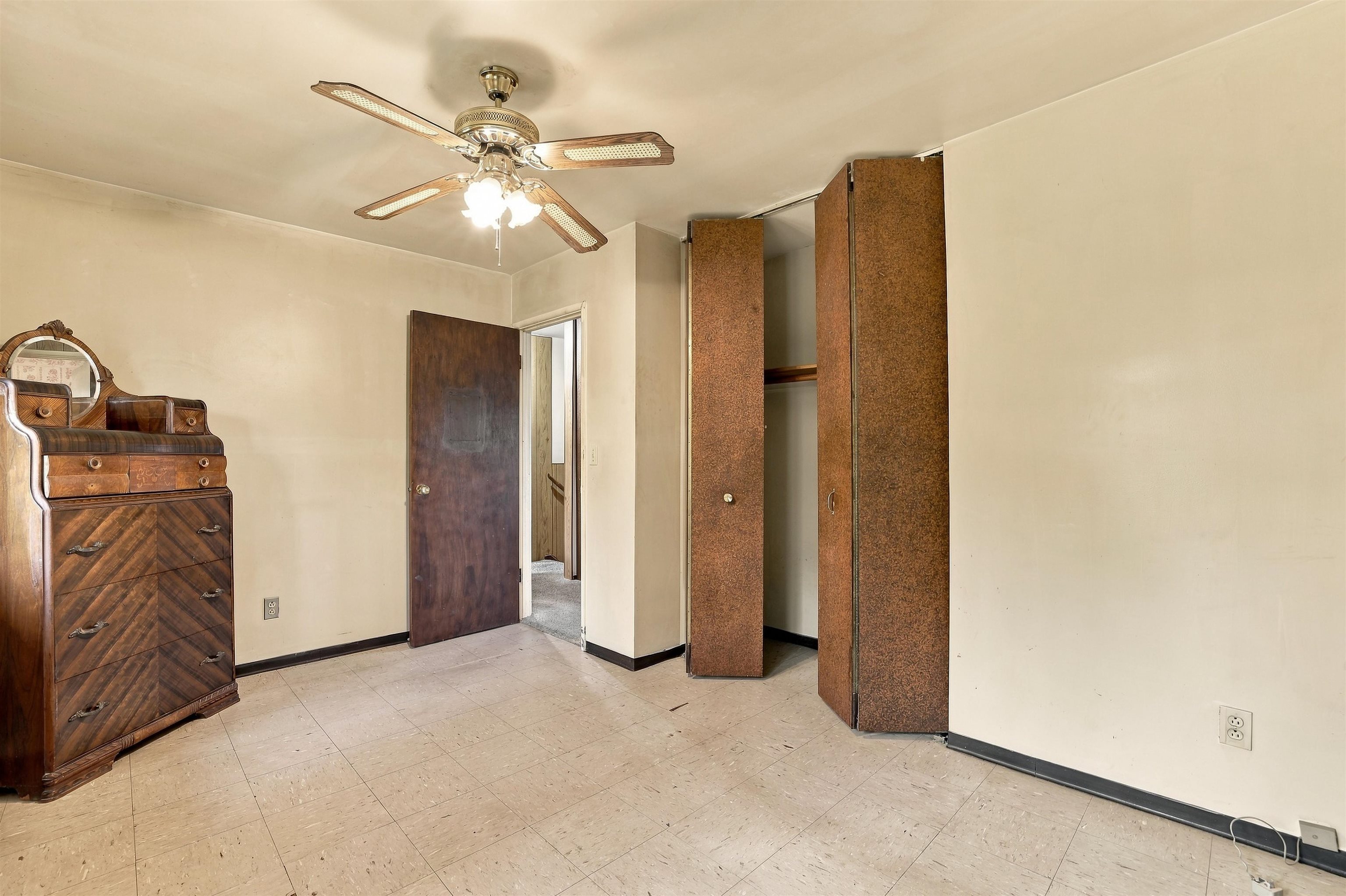 3298 LINDBERGH AVENUE, Stevens Point, Wisconsin 54481, 4 Bedrooms Bedrooms, ,1 BathroomBathrooms,Residential,For Sale,3298 LINDBERGH AVENUE,22605157