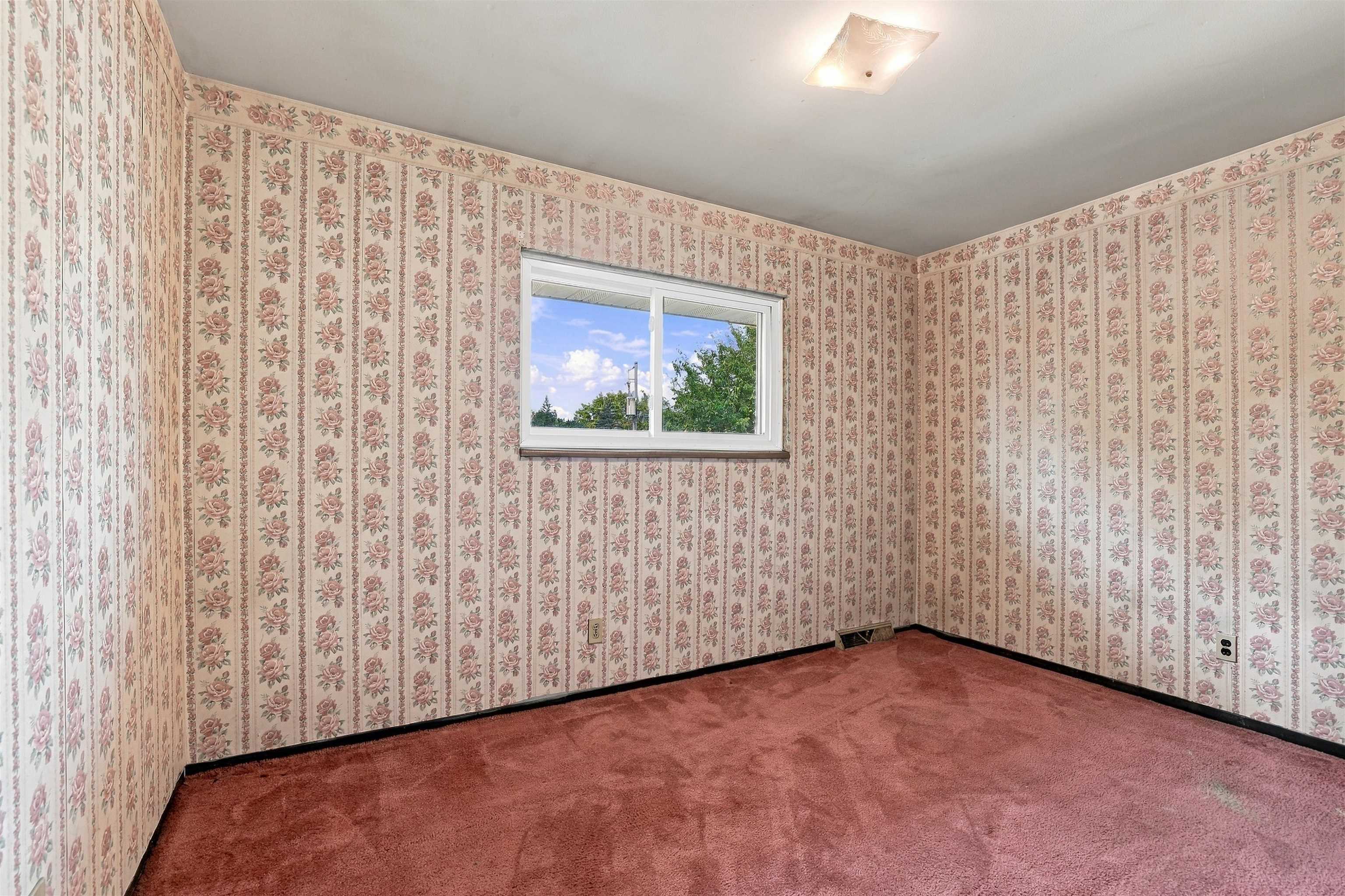 3298 LINDBERGH AVENUE, Stevens Point, Wisconsin 54481, 4 Bedrooms Bedrooms, ,1 BathroomBathrooms,Residential,For Sale,3298 LINDBERGH AVENUE,22605157