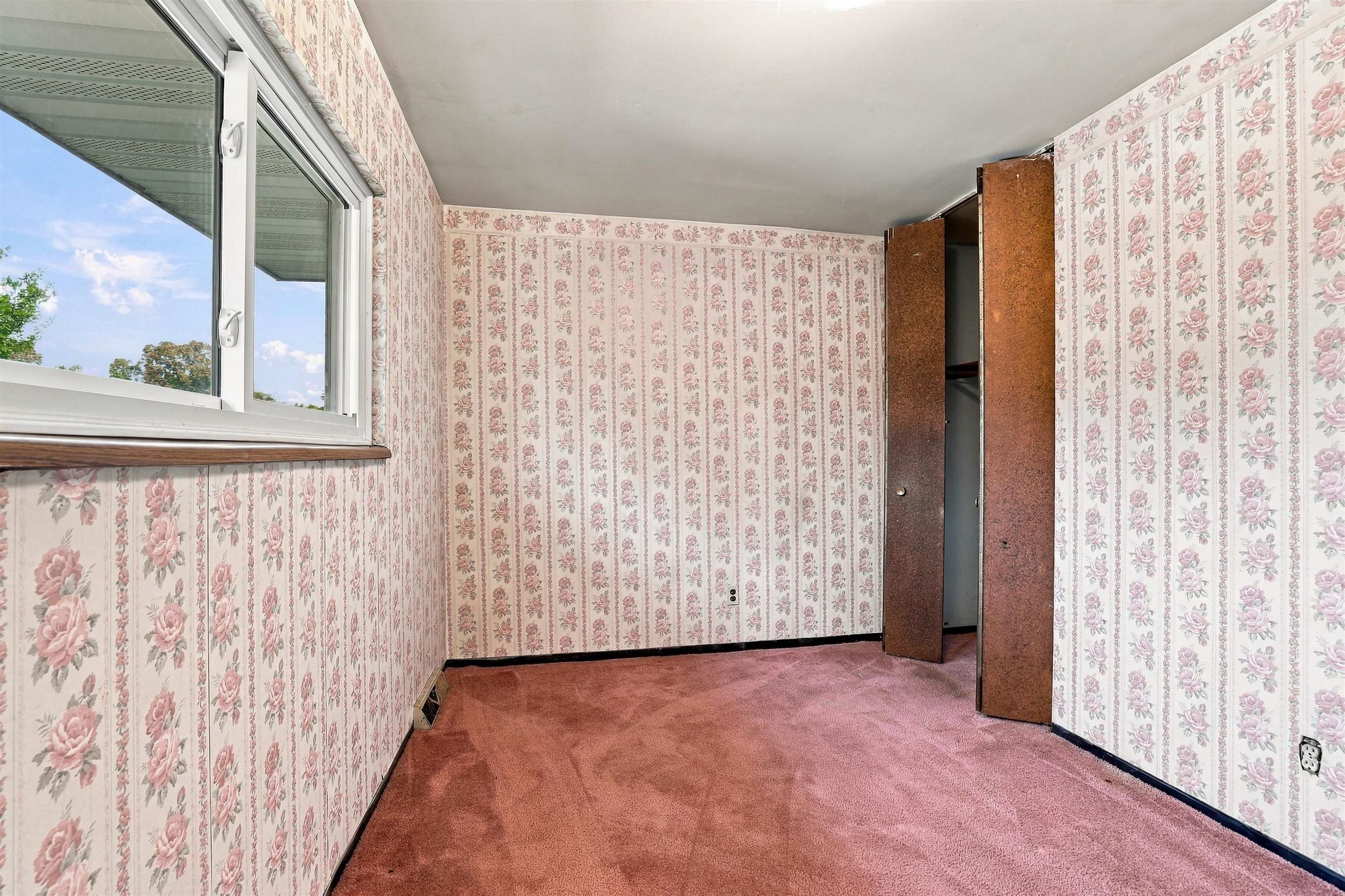 3298 LINDBERGH AVENUE, Stevens Point, Wisconsin 54481, 4 Bedrooms Bedrooms, ,1 BathroomBathrooms,Residential,For Sale,3298 LINDBERGH AVENUE,22605157