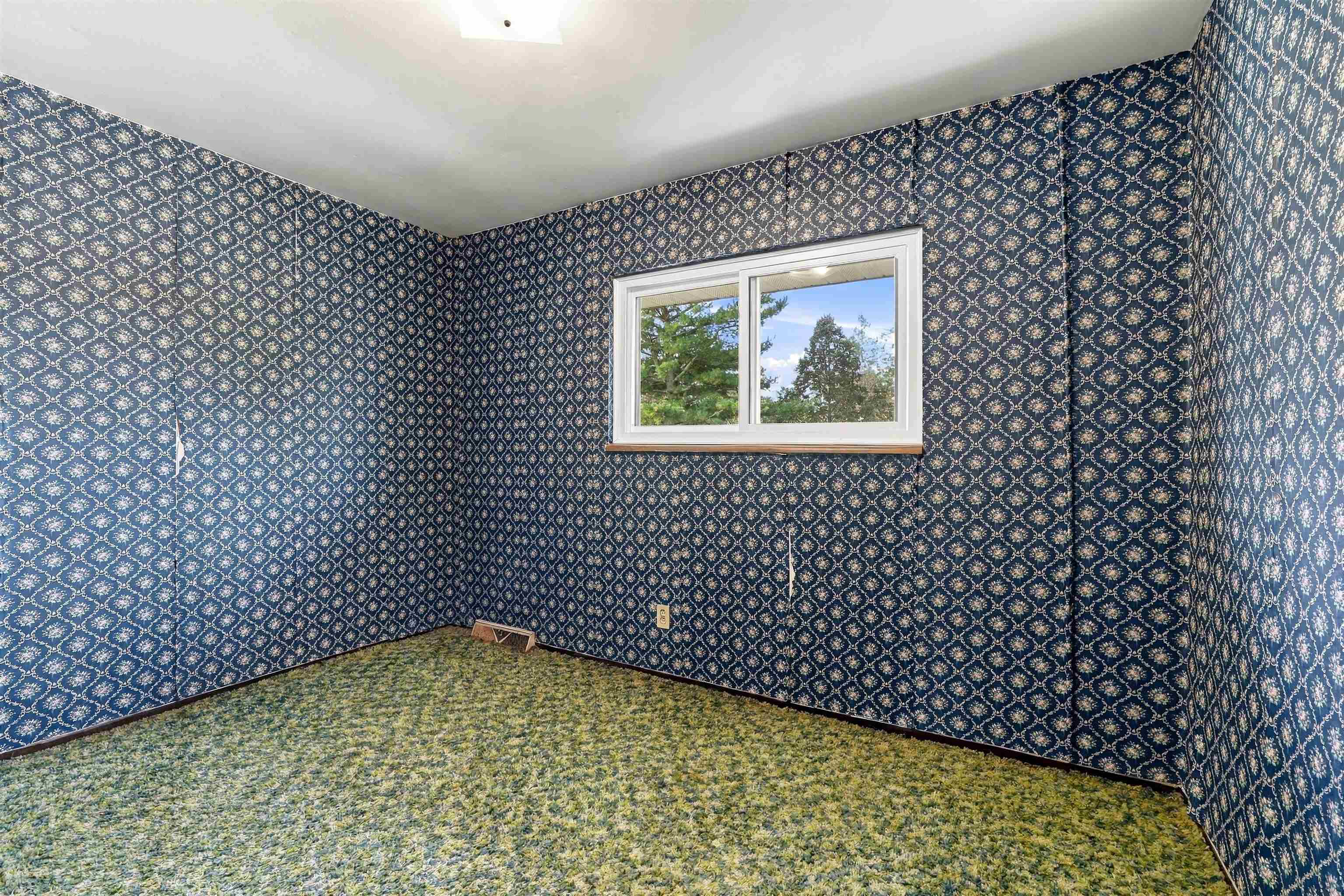 3298 LINDBERGH AVENUE, Stevens Point, Wisconsin 54481, 4 Bedrooms Bedrooms, ,1 BathroomBathrooms,Residential,For Sale,3298 LINDBERGH AVENUE,22605157