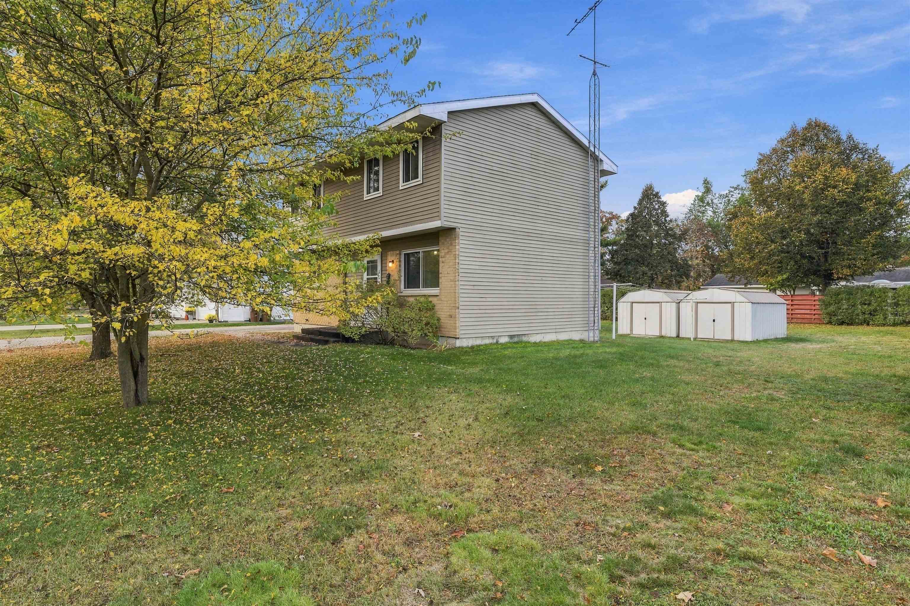 3298 LINDBERGH AVENUE, Stevens Point, Wisconsin 54481, 4 Bedrooms Bedrooms, ,1 BathroomBathrooms,Residential,For Sale,3298 LINDBERGH AVENUE,22605157