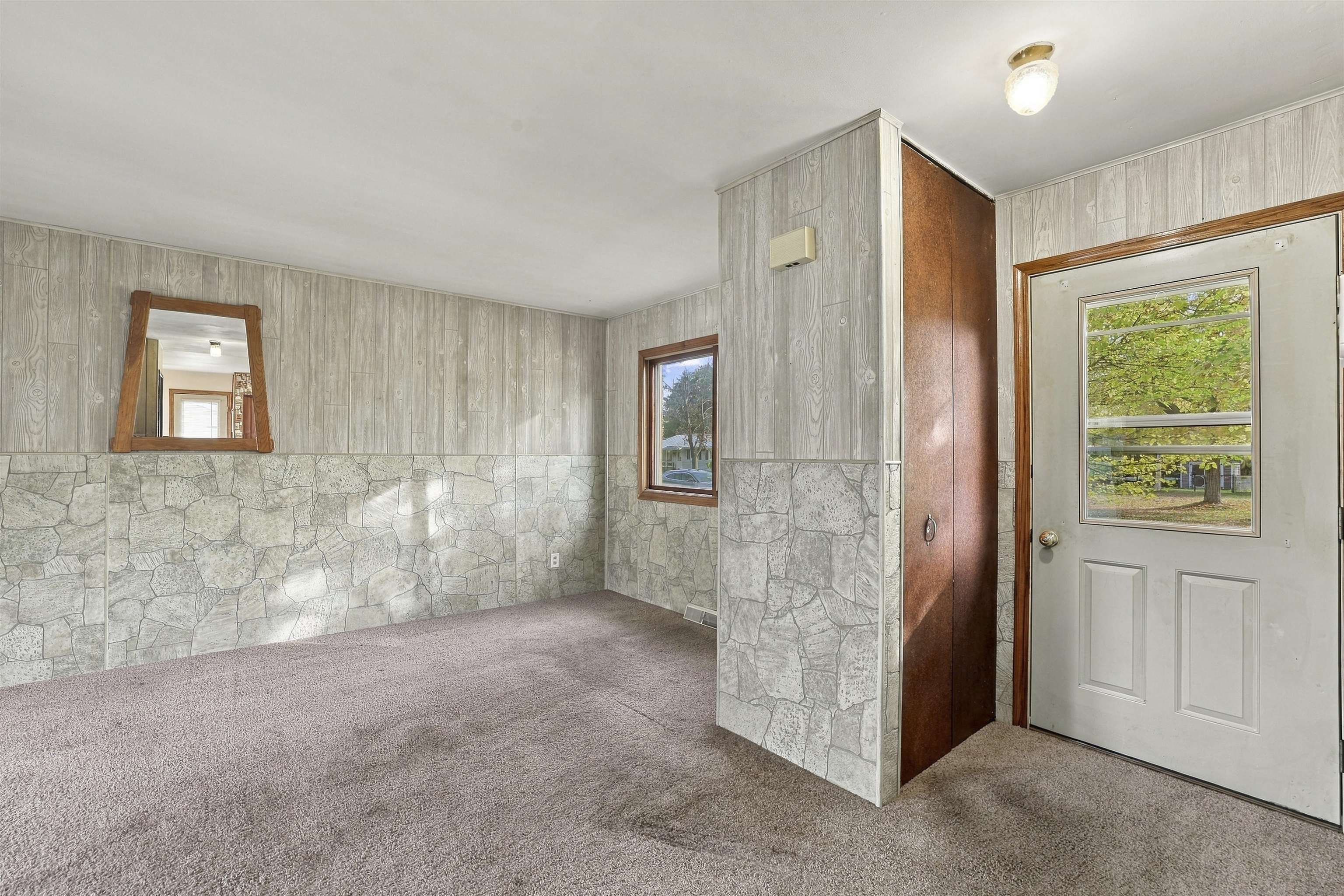 3298 LINDBERGH AVENUE, Stevens Point, Wisconsin 54481, 4 Bedrooms Bedrooms, ,1 BathroomBathrooms,Residential,For Sale,3298 LINDBERGH AVENUE,22605157