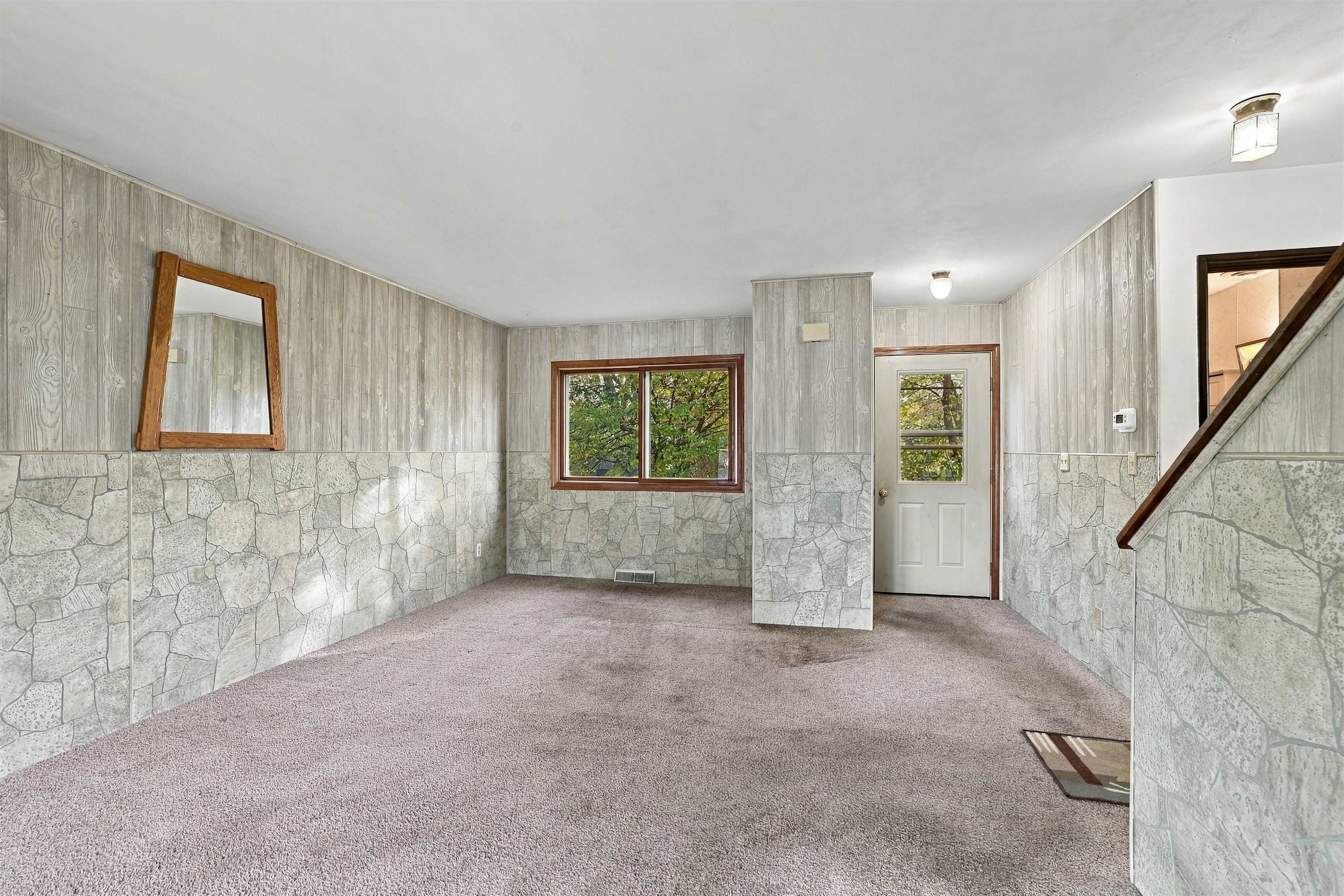 3298 LINDBERGH AVENUE, Stevens Point, Wisconsin 54481, 4 Bedrooms Bedrooms, ,1 BathroomBathrooms,Residential,For Sale,3298 LINDBERGH AVENUE,22605157