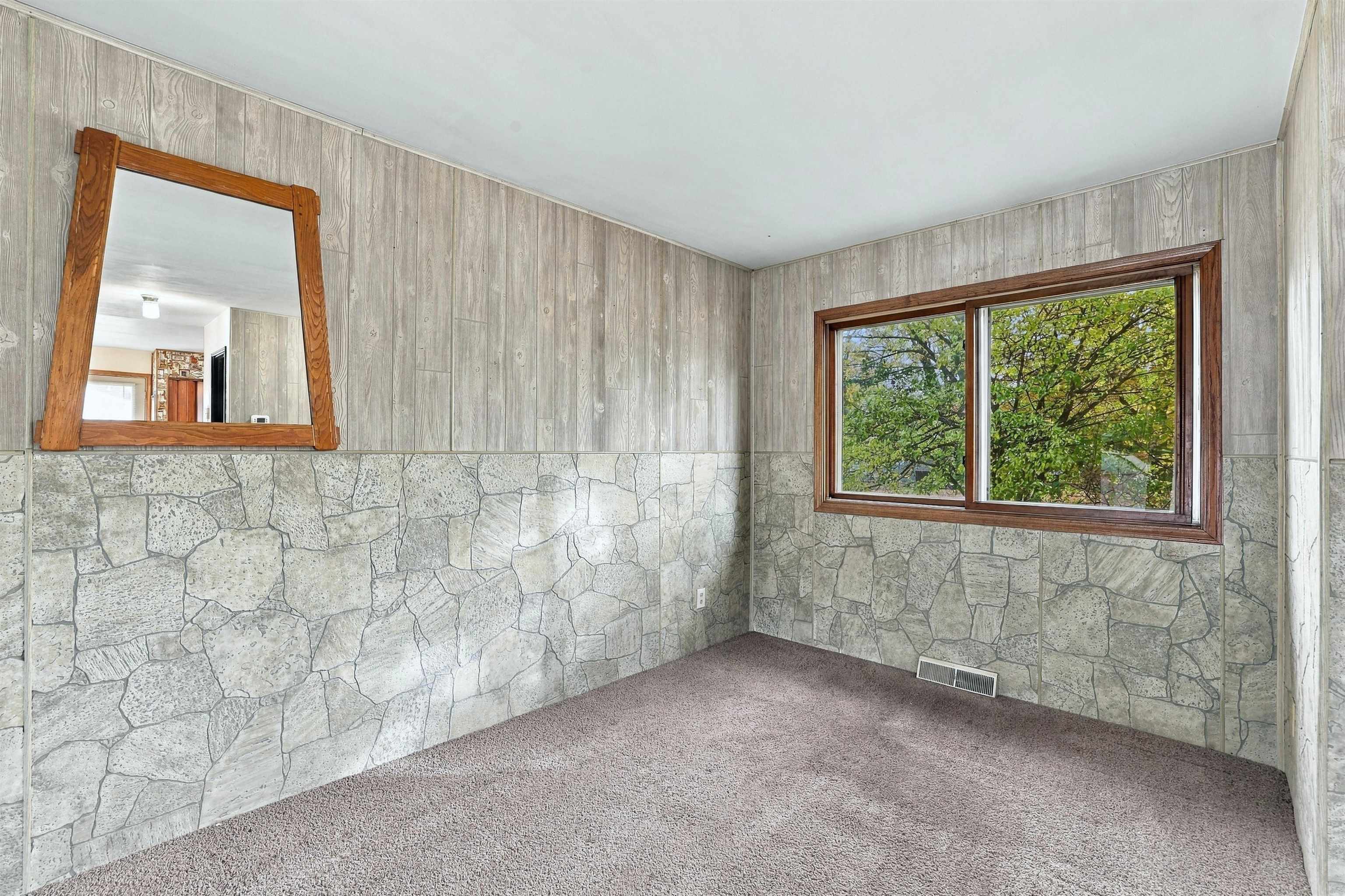 3298 LINDBERGH AVENUE, Stevens Point, Wisconsin 54481, 4 Bedrooms Bedrooms, ,1 BathroomBathrooms,Residential,For Sale,3298 LINDBERGH AVENUE,22605157