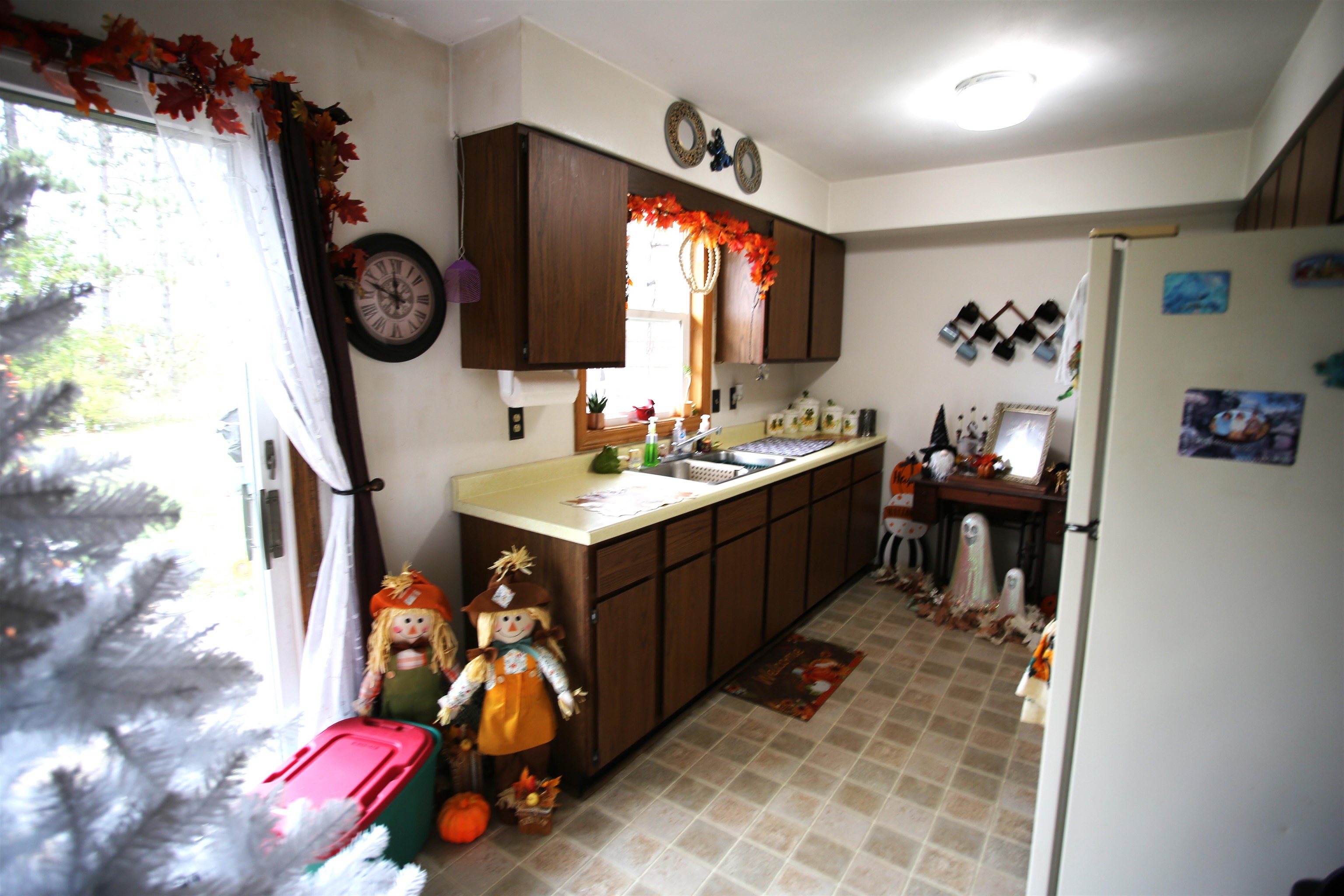 8738 OLD HIGHWAY 18, Amherst, Wisconsin 54406, 2 Bedrooms Bedrooms, 5 Rooms Rooms,1 BathroomBathrooms,Multi-family,For Sale,8738 OLD HIGHWAY 18,22605160