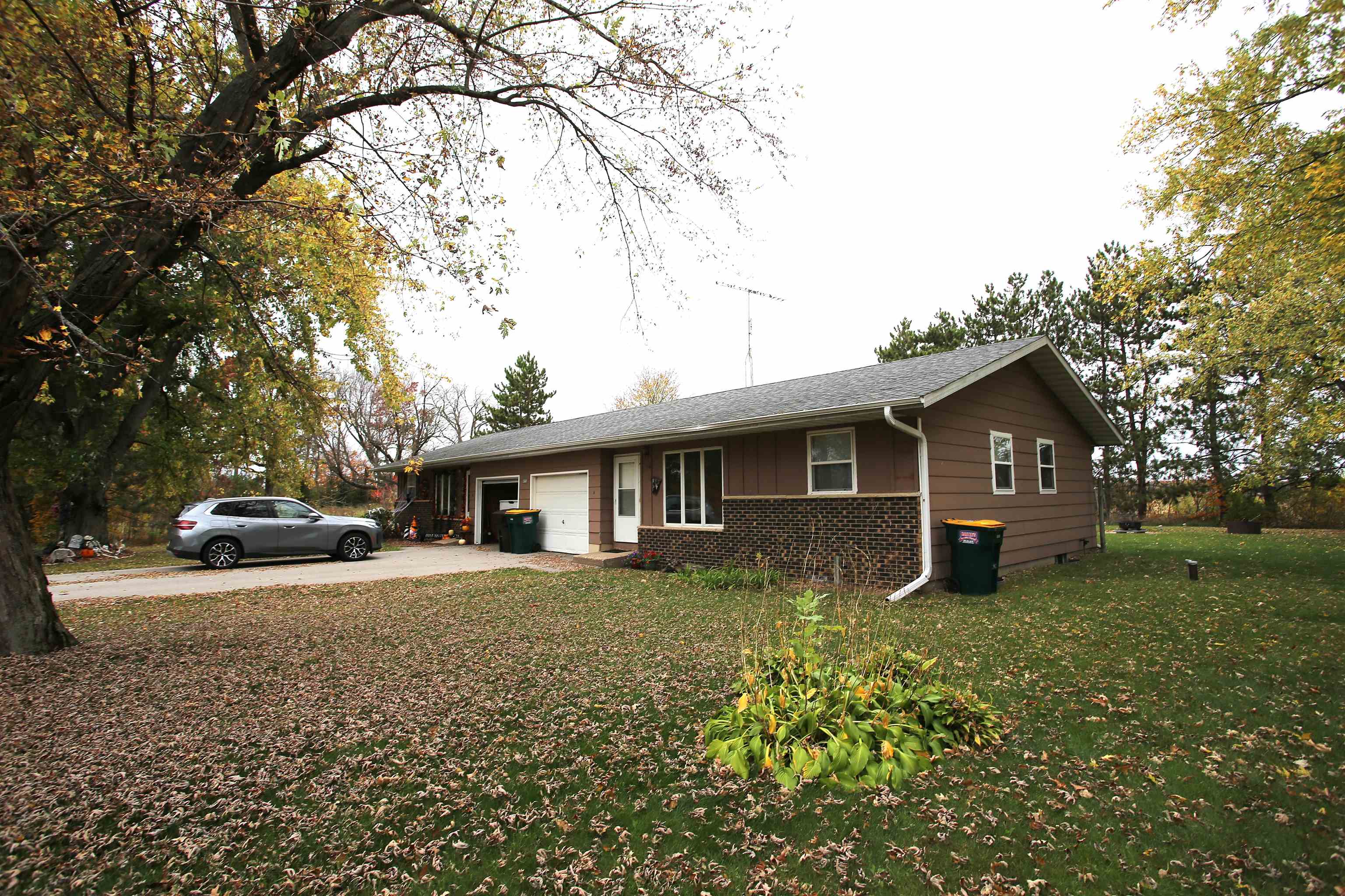 8738 OLD HIGHWAY 18, Amherst, Wisconsin 54406, 2 Bedrooms Bedrooms, 5 Rooms Rooms,1 BathroomBathrooms,Multi-family,For Sale,8738 OLD HIGHWAY 18,22605160