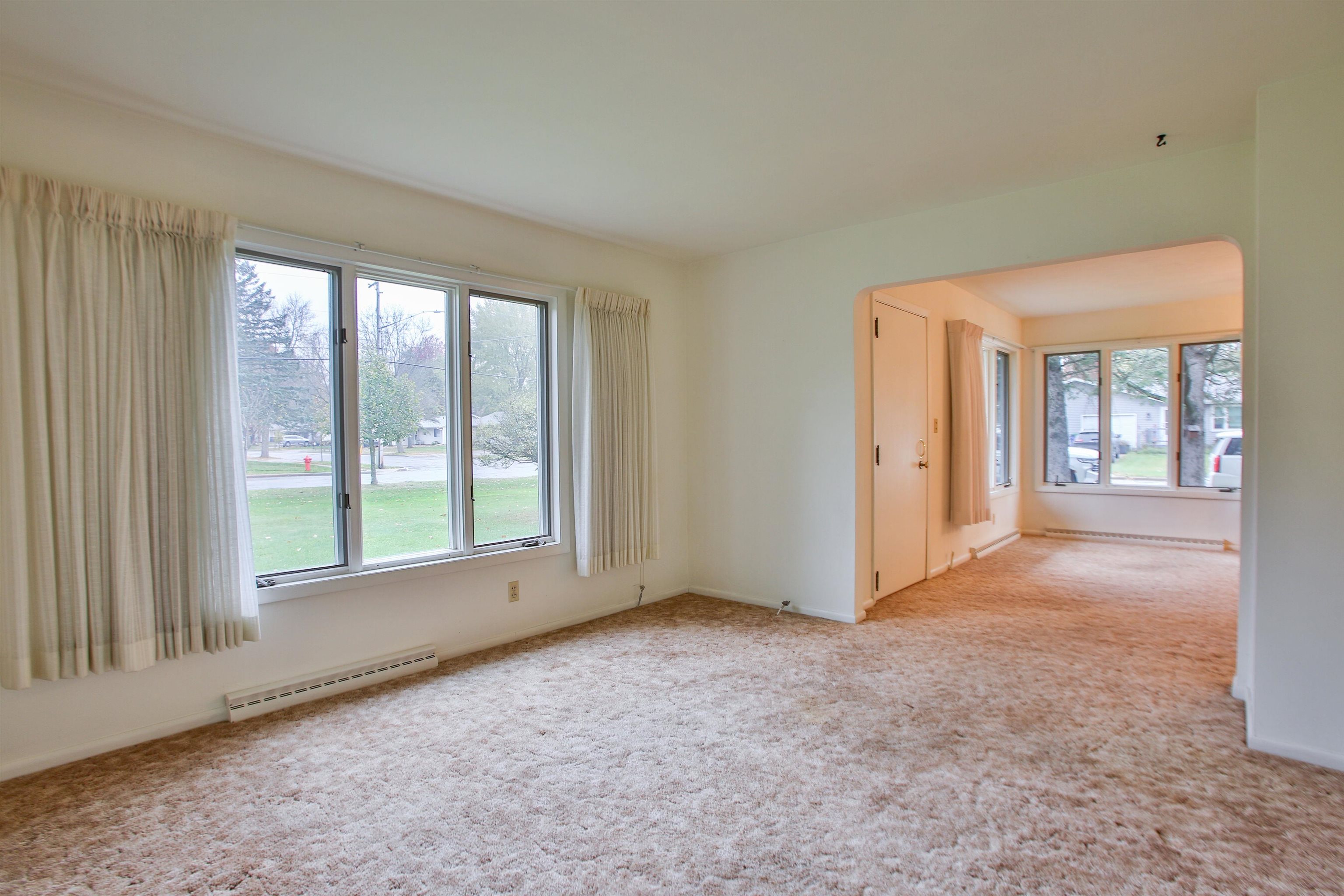 1402 EVERGREEN ROAD, Wausau, Wisconsin 54403, 3 Bedrooms Bedrooms, ,1 BathroomBathrooms,Residential,For Sale,1402 EVERGREEN ROAD,22605161