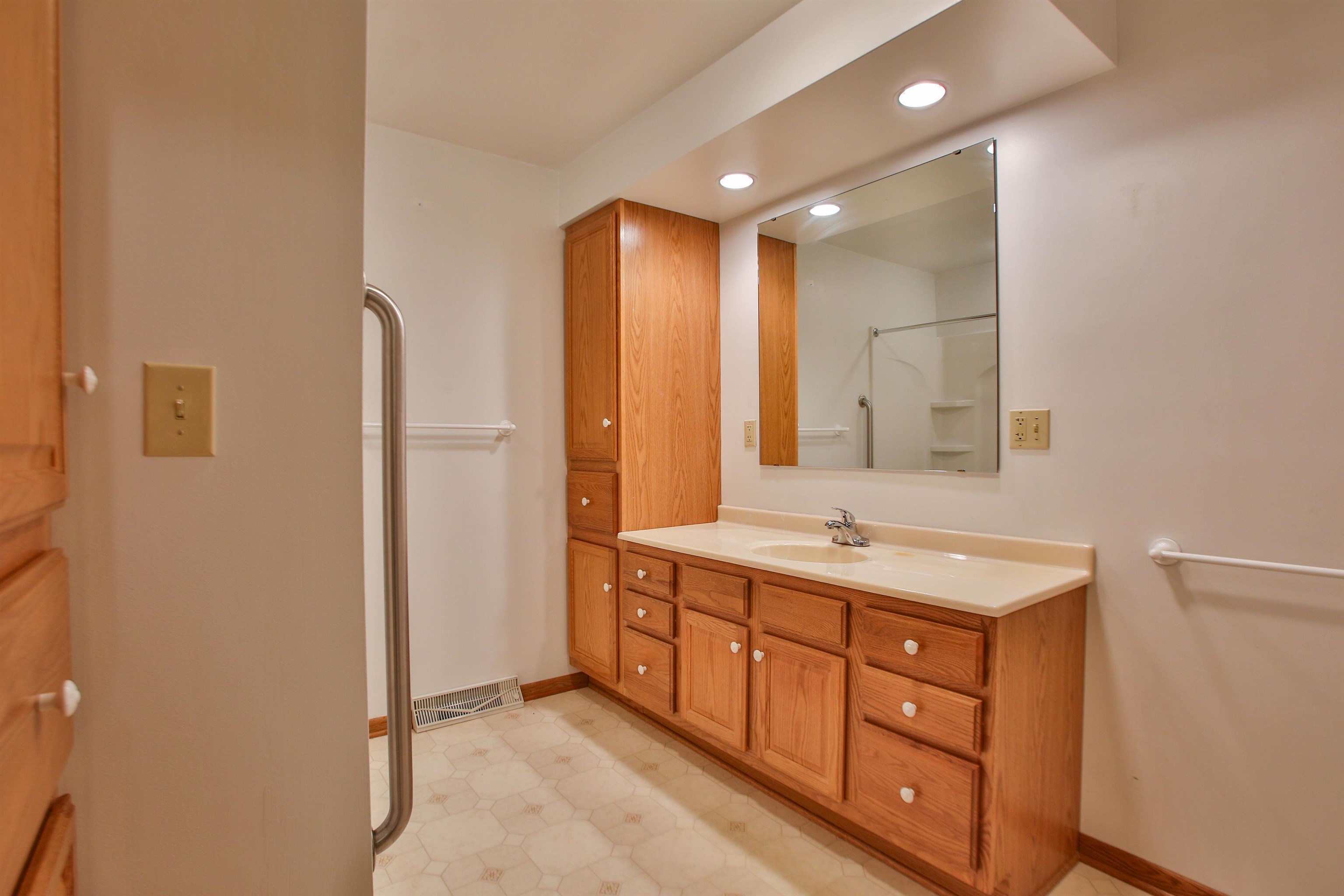 1402 EVERGREEN ROAD, Wausau, Wisconsin 54403, 3 Bedrooms Bedrooms, ,1 BathroomBathrooms,Residential,For Sale,1402 EVERGREEN ROAD,22605161