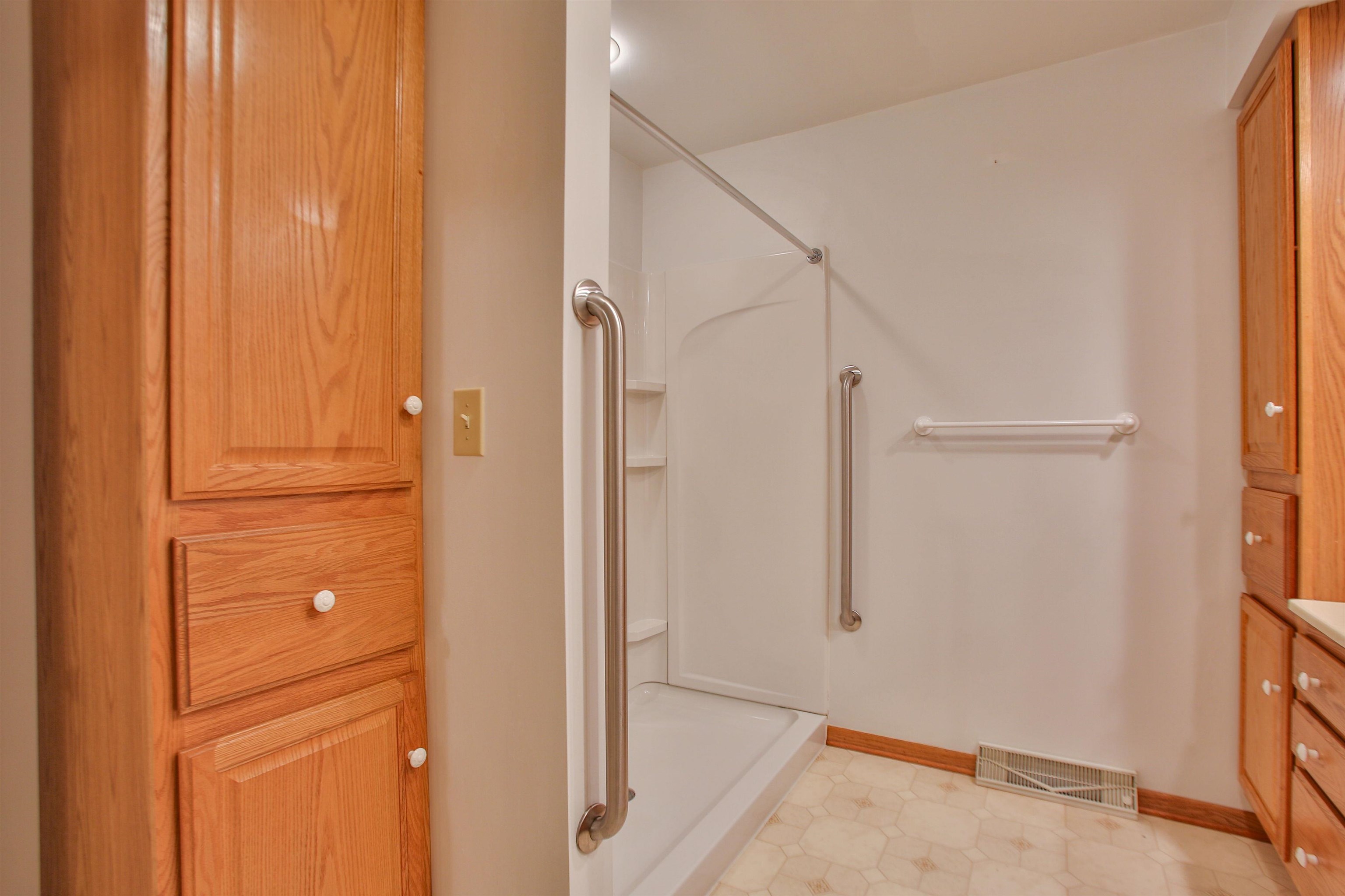 1402 EVERGREEN ROAD, Wausau, Wisconsin 54403, 3 Bedrooms Bedrooms, ,1 BathroomBathrooms,Residential,For Sale,1402 EVERGREEN ROAD,22605161