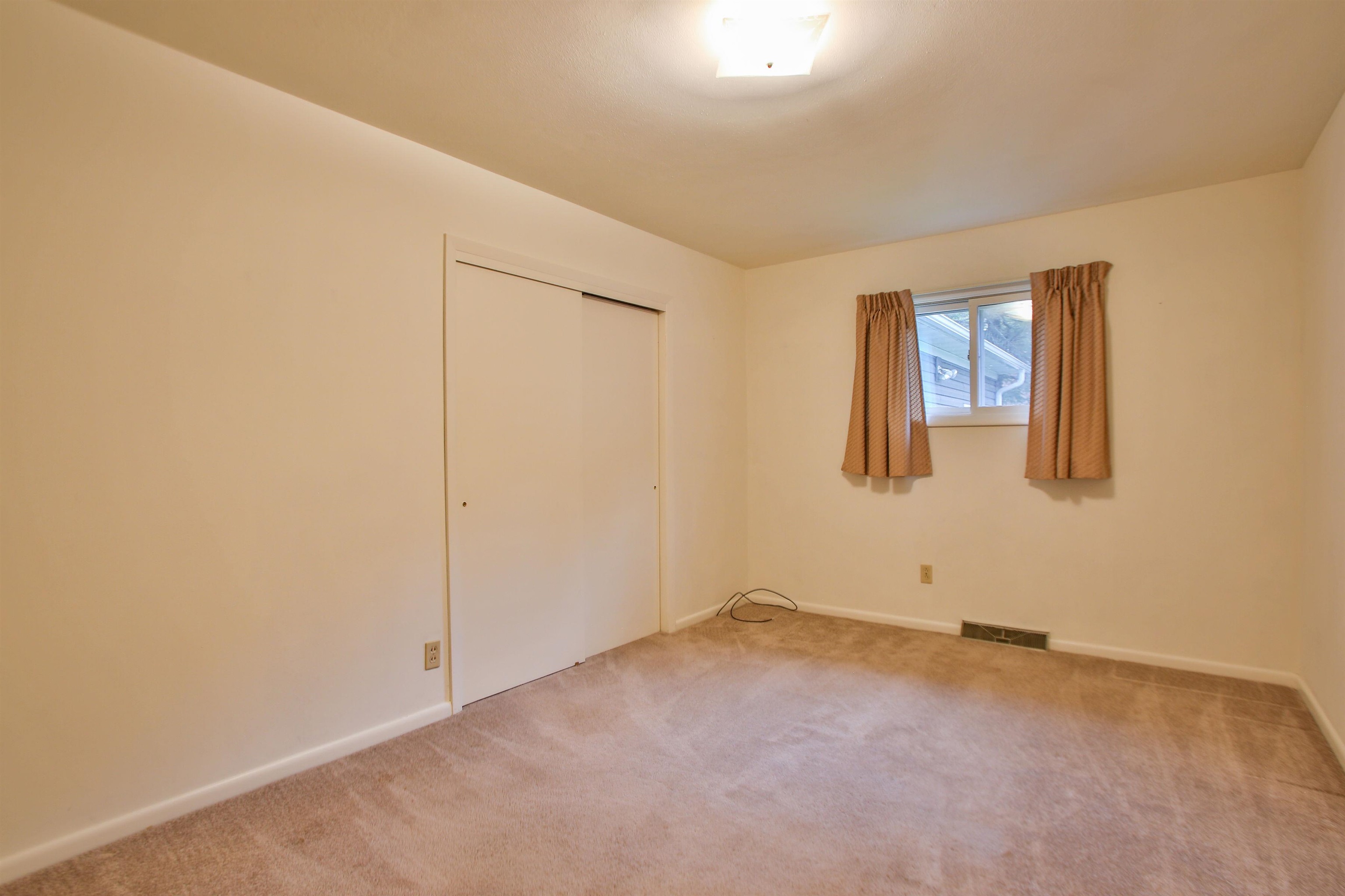 1402 EVERGREEN ROAD, Wausau, Wisconsin 54403, 3 Bedrooms Bedrooms, ,1 BathroomBathrooms,Residential,For Sale,1402 EVERGREEN ROAD,22605161