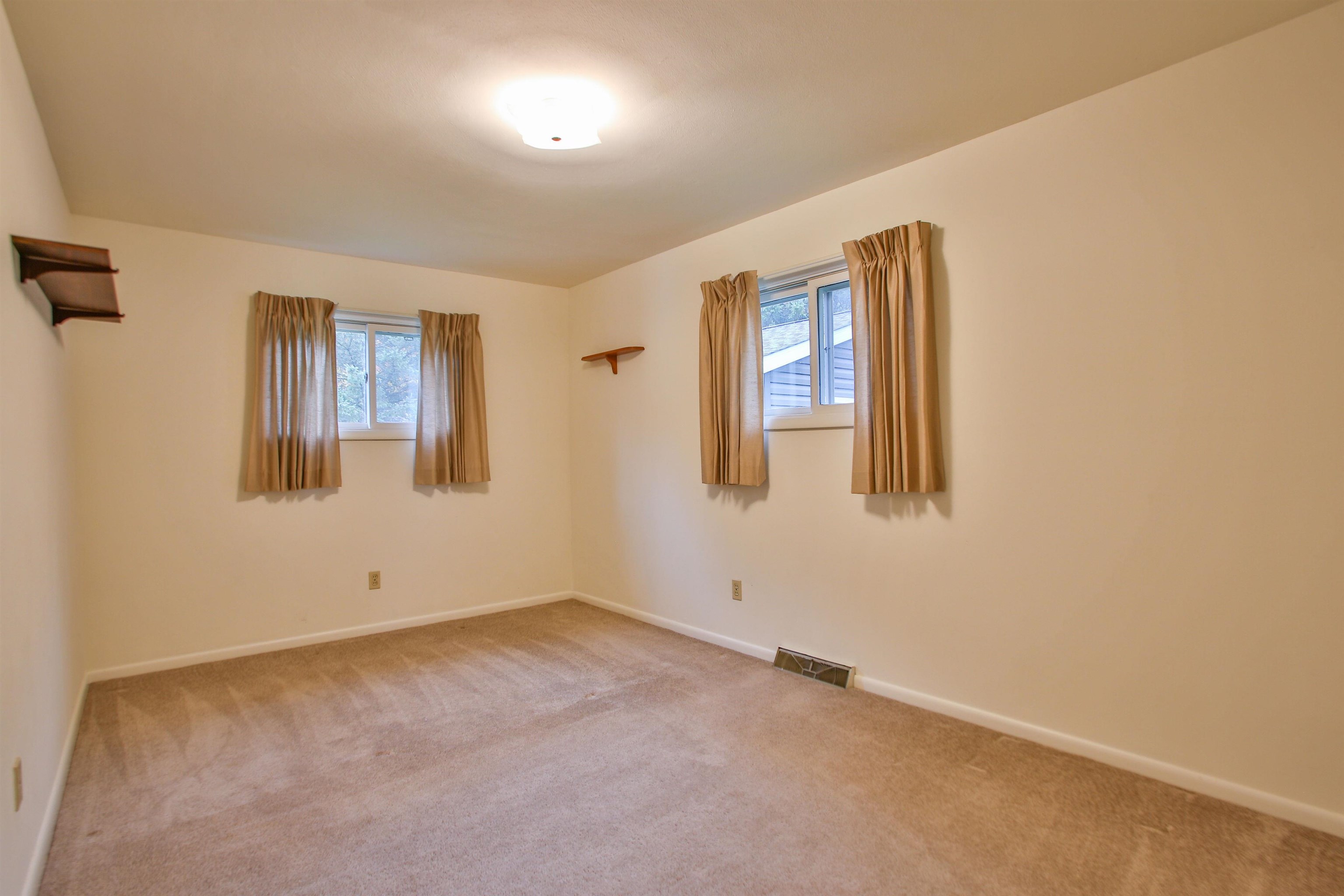 1402 EVERGREEN ROAD, Wausau, Wisconsin 54403, 3 Bedrooms Bedrooms, ,1 BathroomBathrooms,Residential,For Sale,1402 EVERGREEN ROAD,22605161