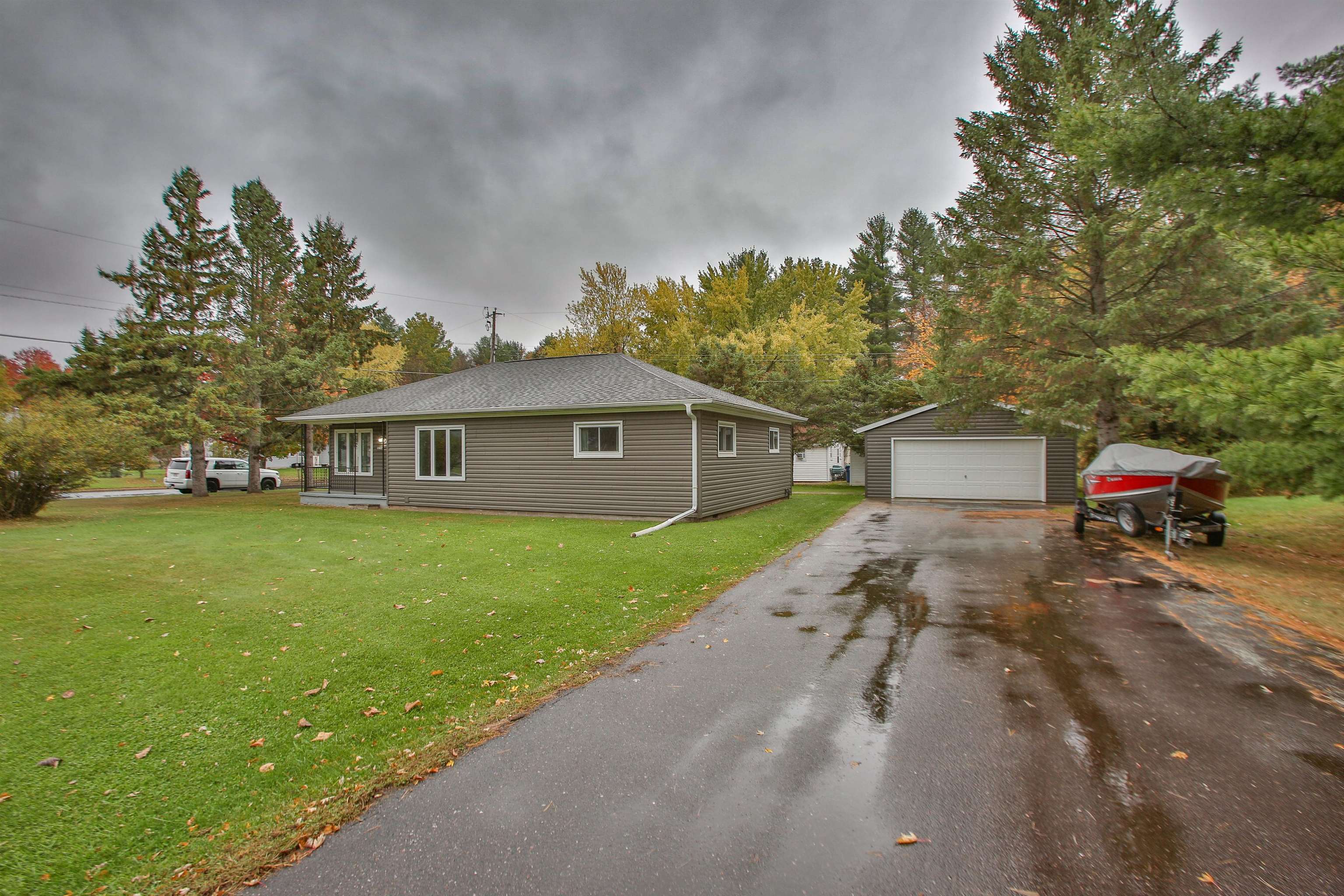 1402 EVERGREEN ROAD, Wausau, Wisconsin 54403, 3 Bedrooms Bedrooms, ,1 BathroomBathrooms,Residential,For Sale,1402 EVERGREEN ROAD,22605161