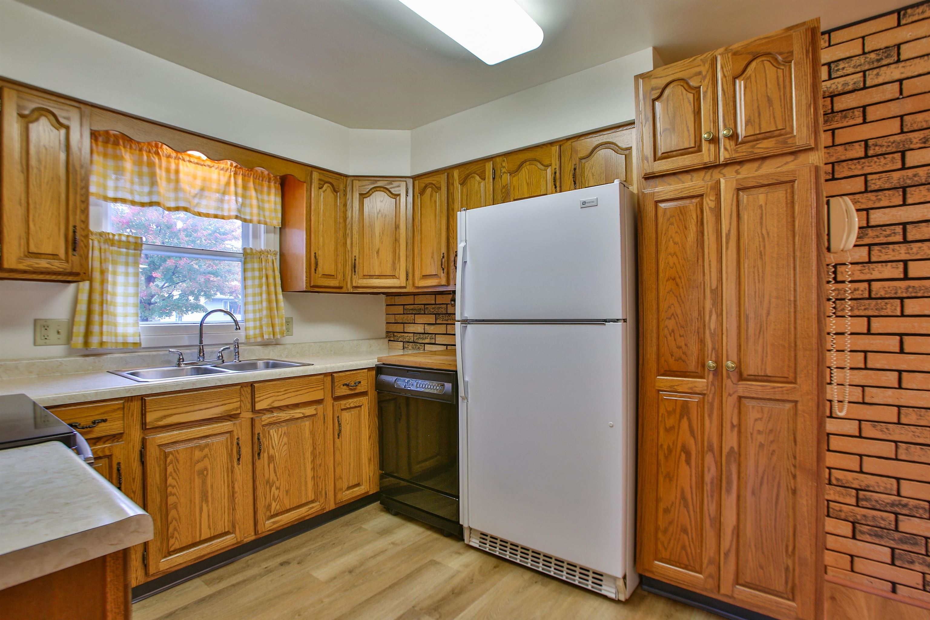 1402 EVERGREEN ROAD, Wausau, Wisconsin 54403, 3 Bedrooms Bedrooms, ,1 BathroomBathrooms,Residential,For Sale,1402 EVERGREEN ROAD,22605161