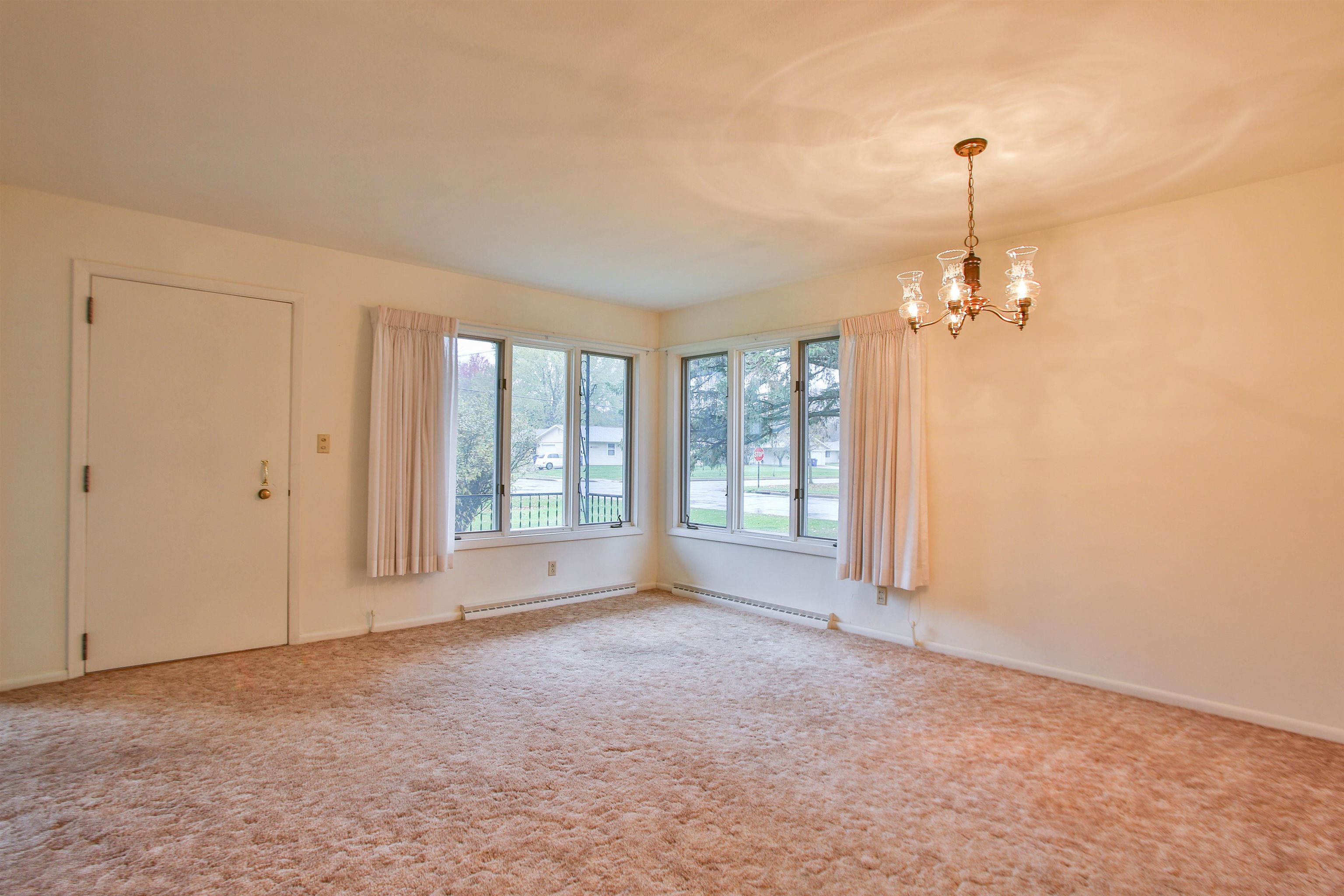 1402 EVERGREEN ROAD, Wausau, Wisconsin 54403, 3 Bedrooms Bedrooms, ,1 BathroomBathrooms,Residential,For Sale,1402 EVERGREEN ROAD,22605161
