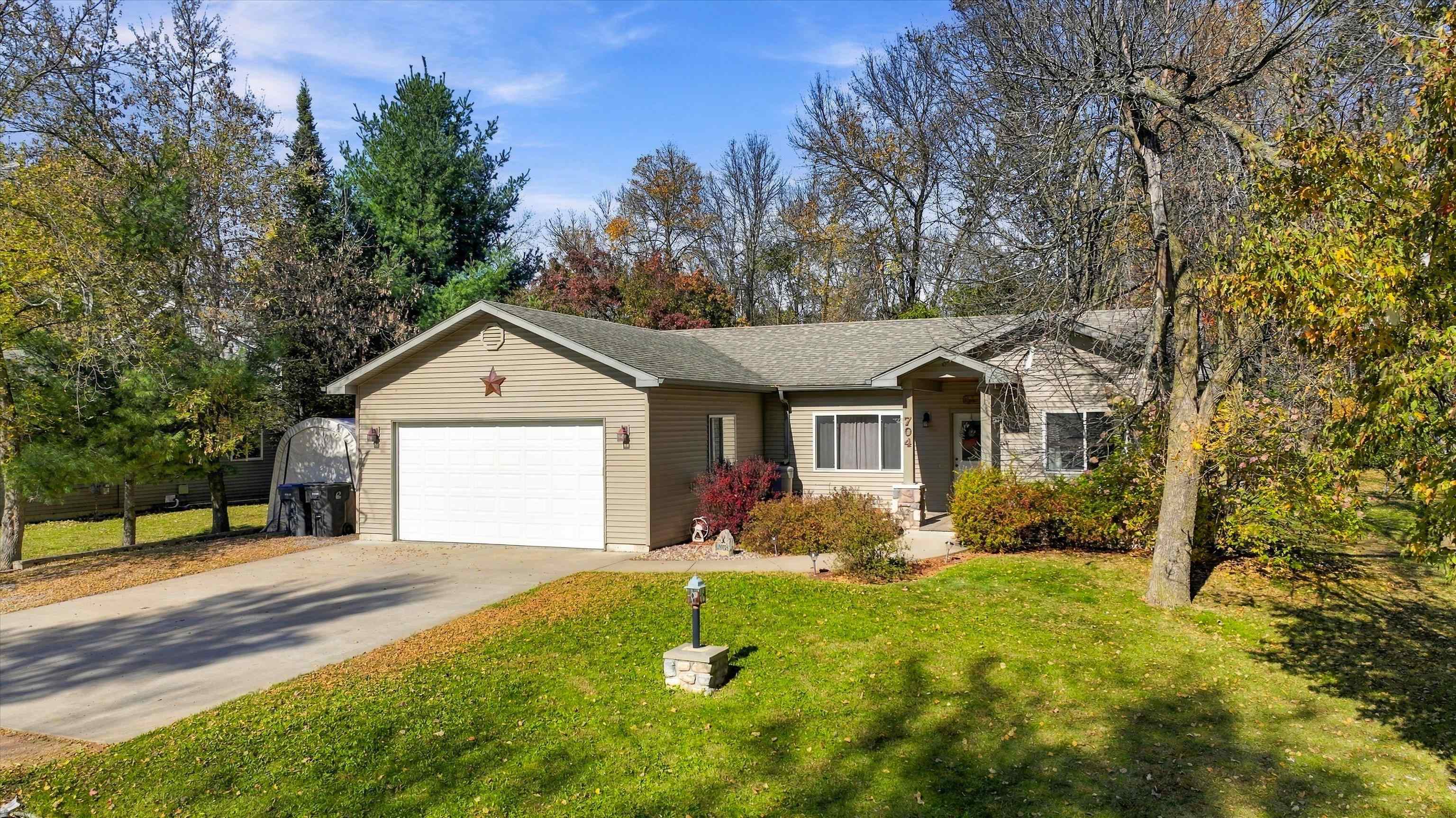 704 W ROBERTS STREET, Spencer, Wisconsin 54479, 3 Bedrooms Bedrooms, ,2 BathroomsBathrooms,Residential,For Sale,704 W ROBERTS STREET,22605162