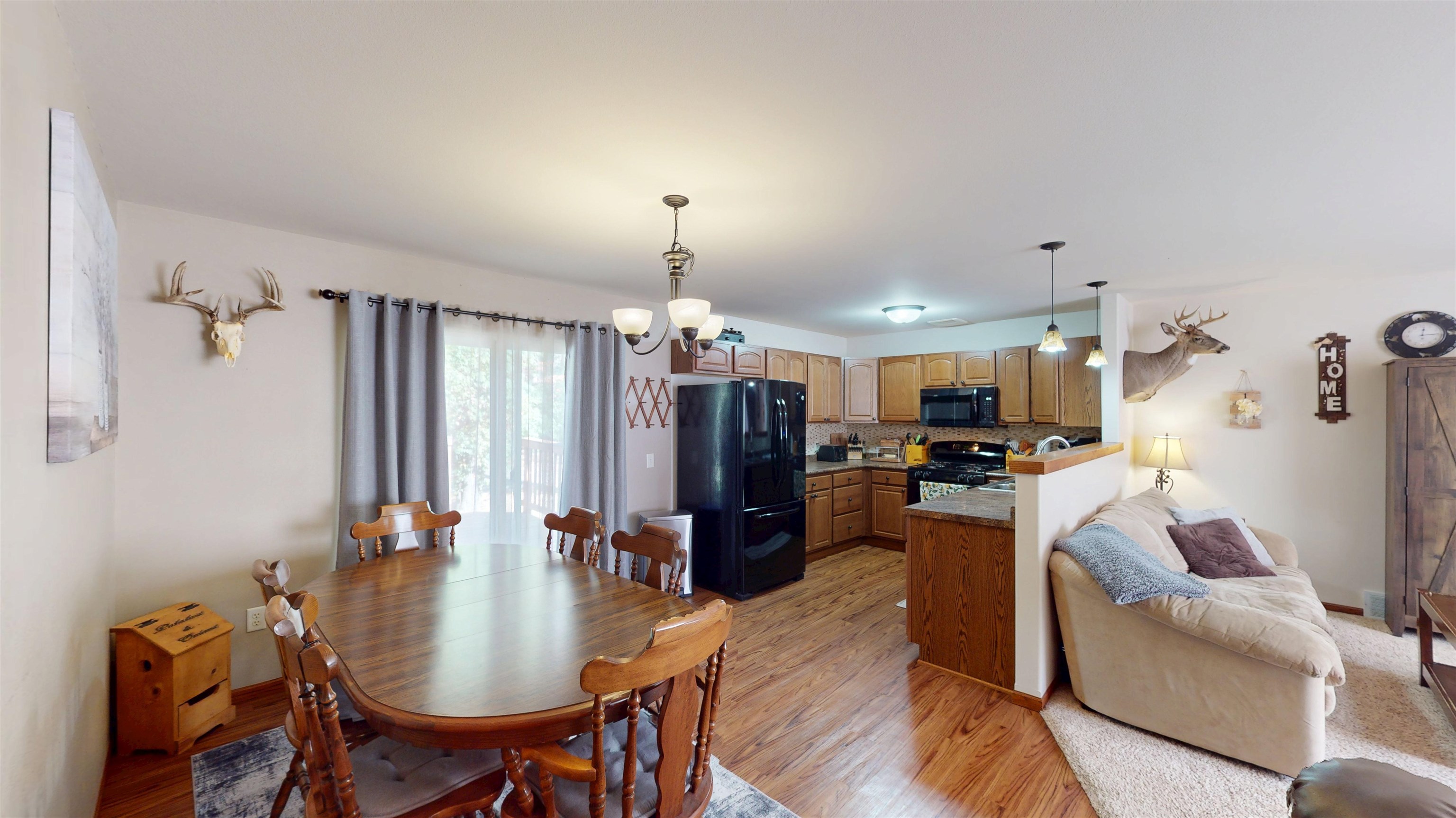 704 W ROBERTS STREET, Spencer, Wisconsin 54479, 3 Bedrooms Bedrooms, ,2 BathroomsBathrooms,Residential,For Sale,704 W ROBERTS STREET,22605162