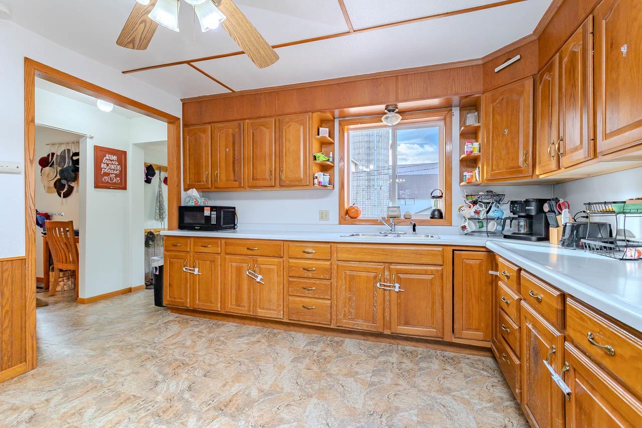 247182 BUNGALOO ROAD, Athens, Wisconsin 54411, 4 Bedrooms Bedrooms, ,3 BathroomsBathrooms,Residential,For Sale,247182 BUNGALOO ROAD,22605165