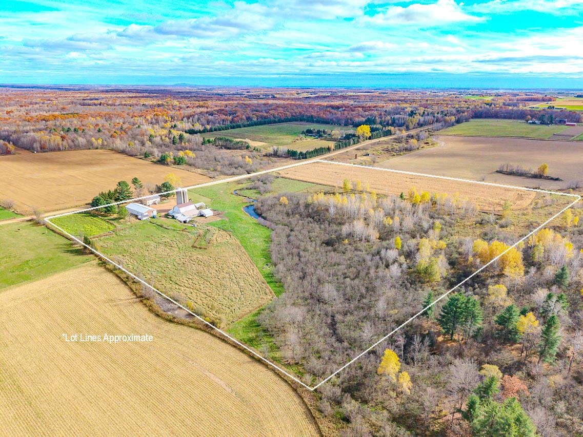 247182 BUNGALOO ROAD, Athens, Wisconsin 54411, 4 Bedrooms Bedrooms, ,3 BathroomsBathrooms,Residential,For Sale,247182 BUNGALOO ROAD,22605165