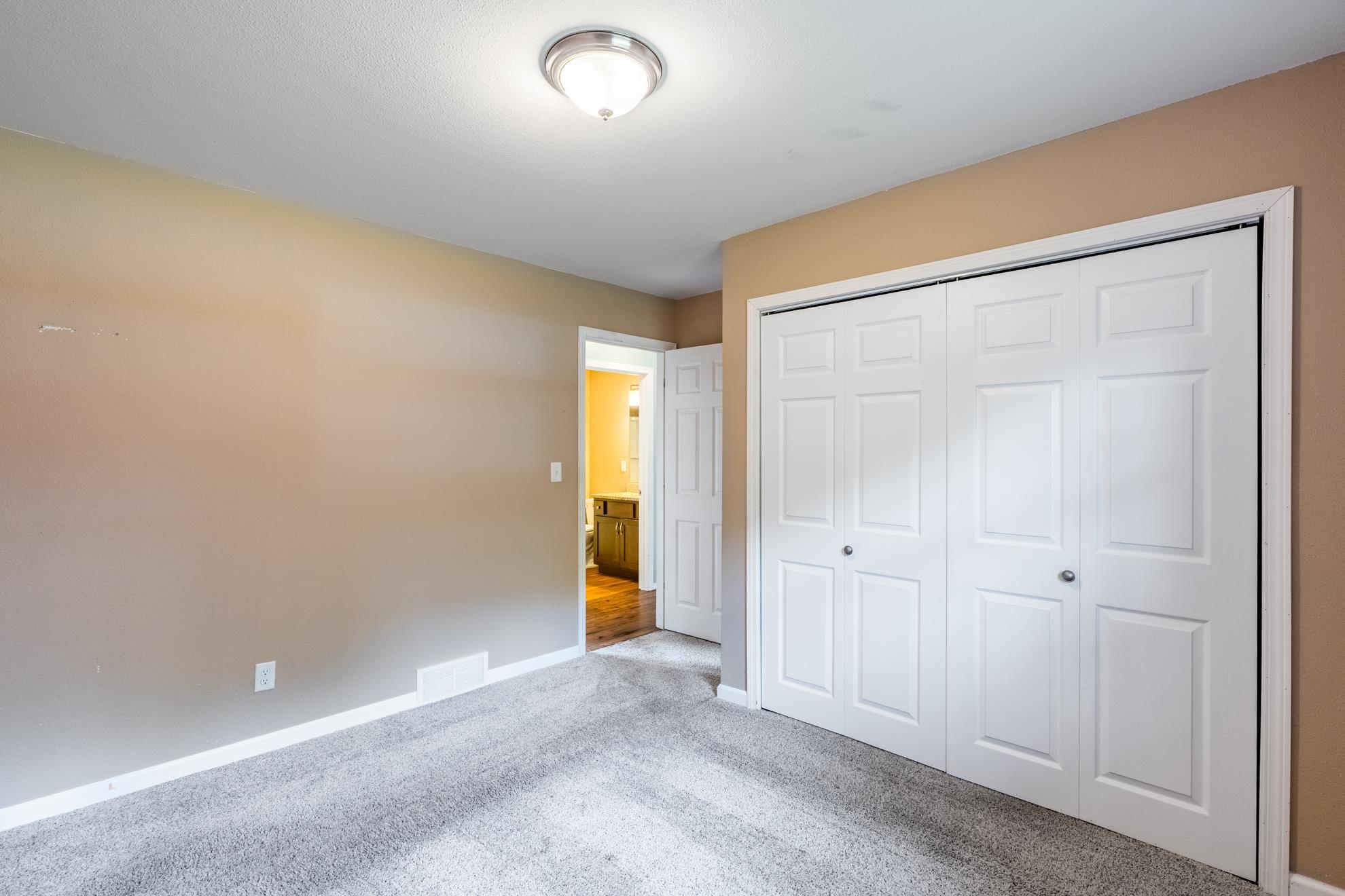2811 NORTHWESTERN AVE, Wausau, Wisconsin 54403, 4 Bedrooms Bedrooms, ,2 BathroomsBathrooms,Residential,For Sale,2811 NORTHWESTERN AVE,22605169