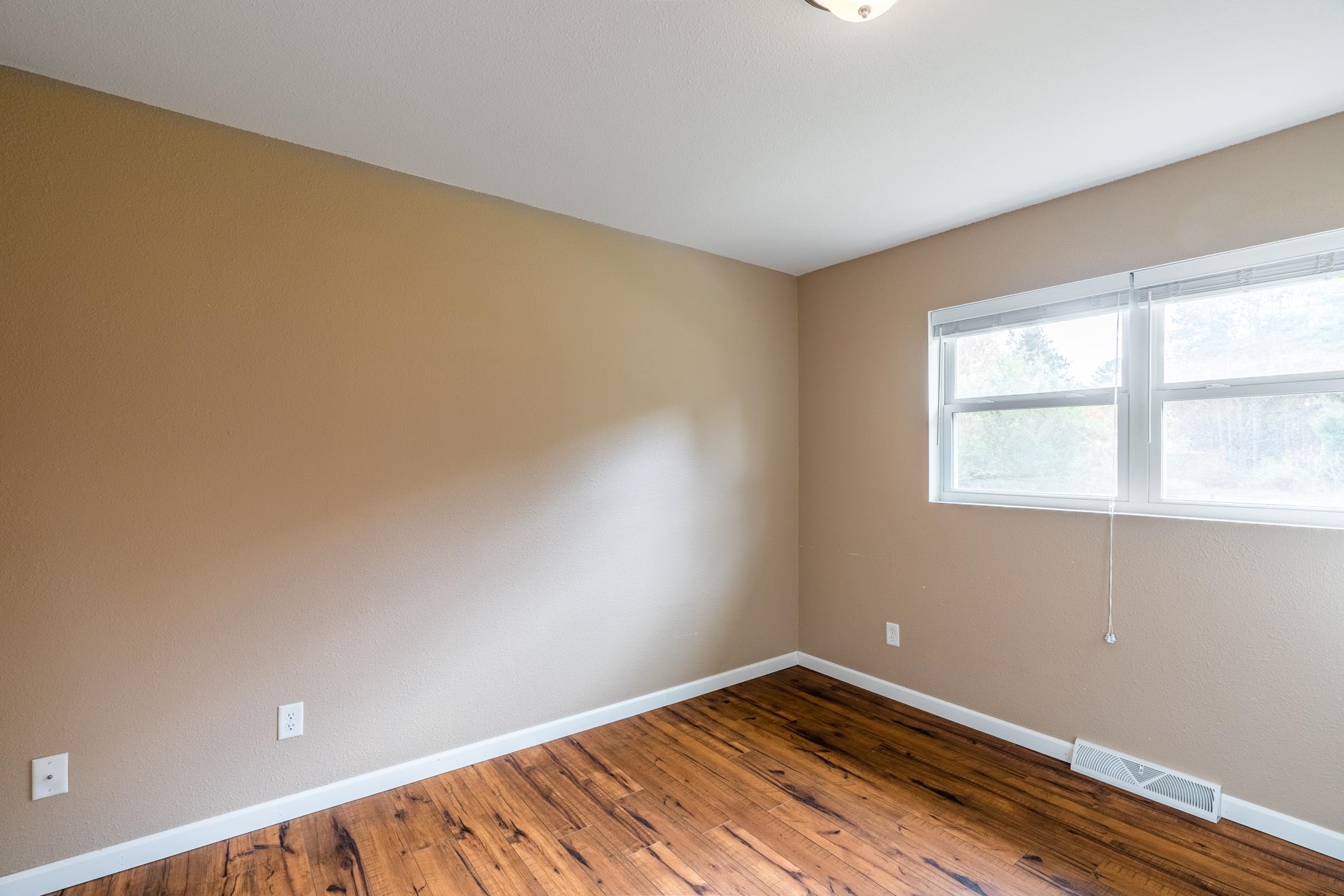 2811 NORTHWESTERN AVE, Wausau, Wisconsin 54403, 4 Bedrooms Bedrooms, ,2 BathroomsBathrooms,Residential,For Sale,2811 NORTHWESTERN AVE,22605169