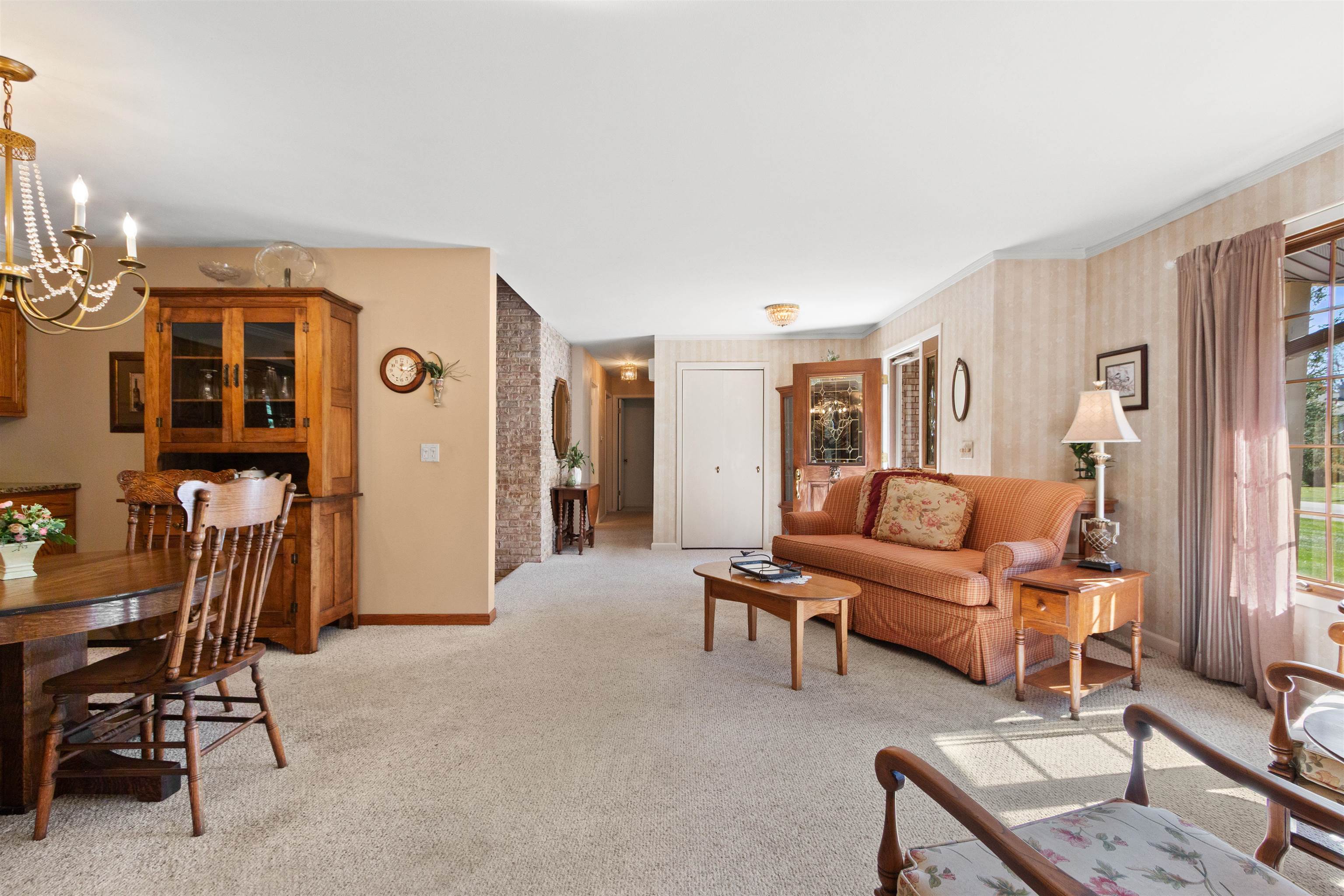 6511 BATAVIA AVENUE, Wisconsin Rapids, Wisconsin 54494, 3 Bedrooms Bedrooms, ,2 BathroomsBathrooms,Residential,For Sale,6511 BATAVIA AVENUE,22605179