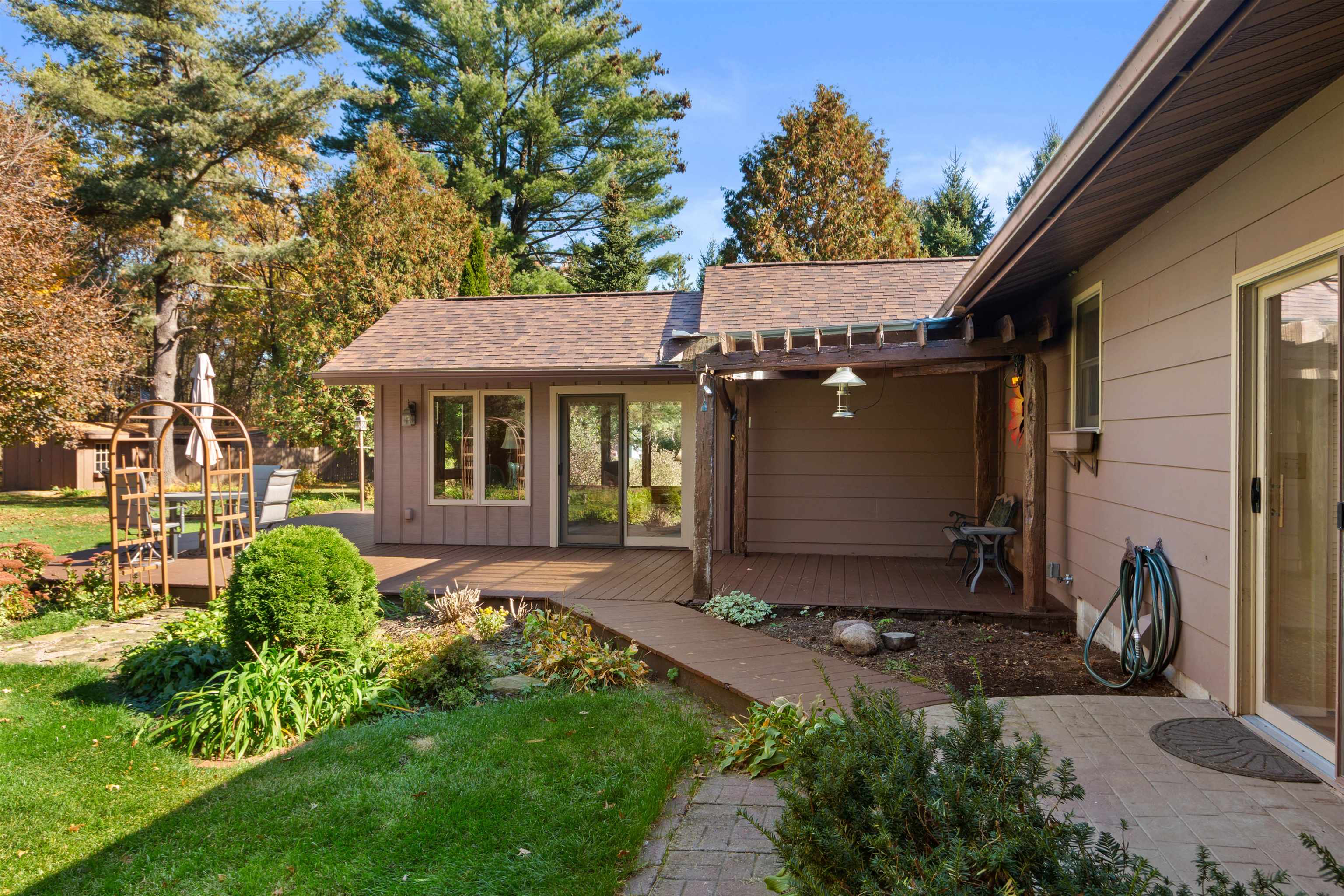 6511 BATAVIA AVENUE, Wisconsin Rapids, Wisconsin 54494, 3 Bedrooms Bedrooms, ,2 BathroomsBathrooms,Residential,For Sale,6511 BATAVIA AVENUE,22605179