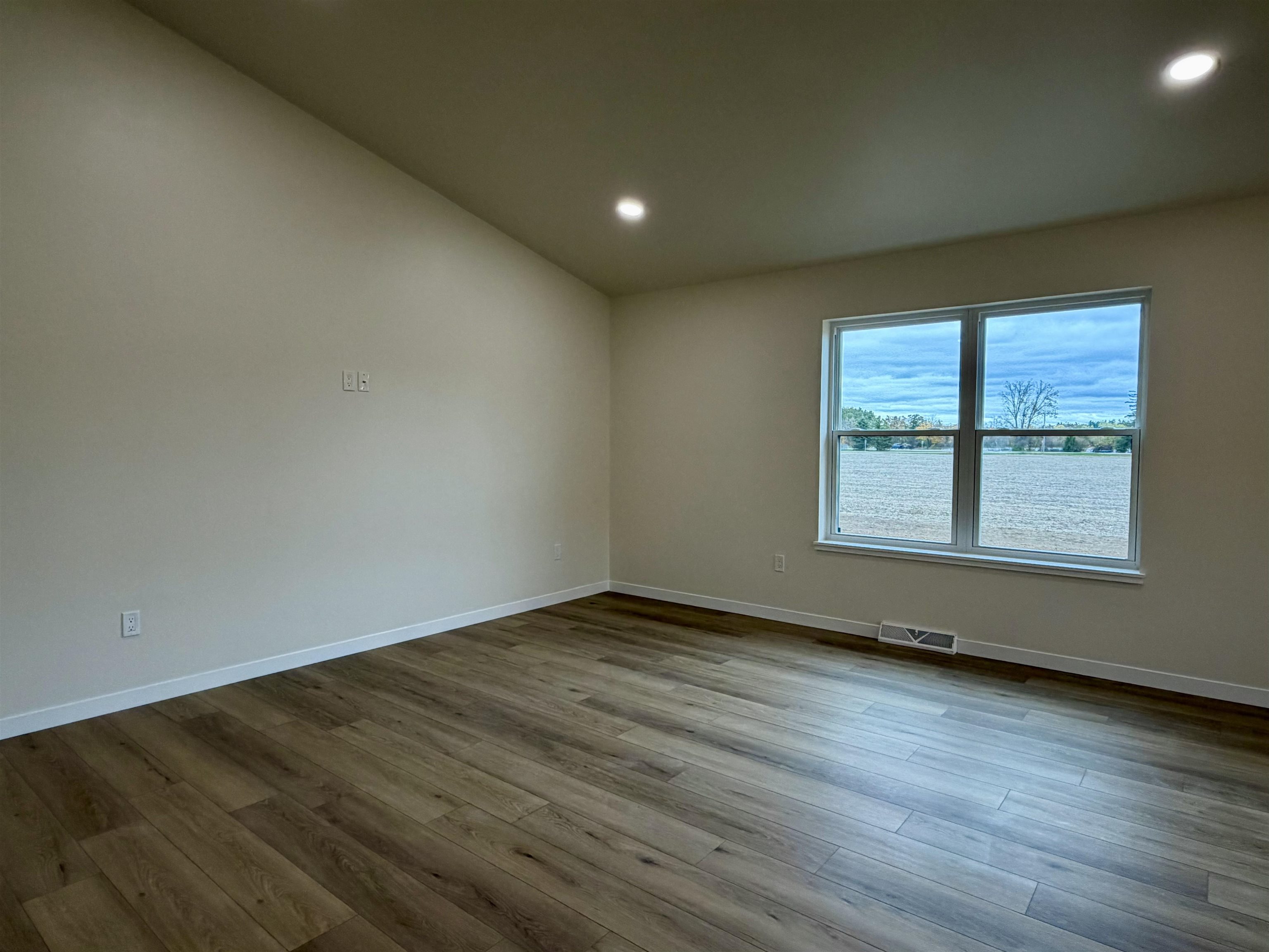 630 OAK STREET, Scandinavia, Wisconsin 54977, 4 Bedrooms Bedrooms, ,3 BathroomsBathrooms,Residential,For Sale,630 OAK STREET,22605180