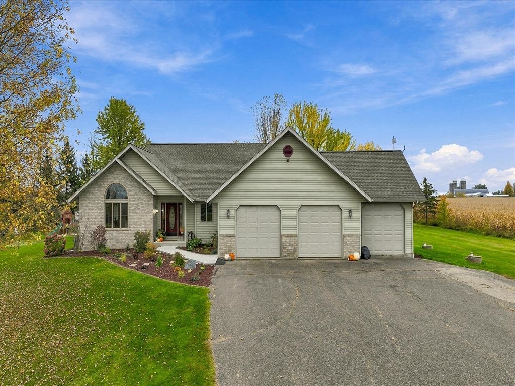 6011 YELLOWSTONE DRIVE, Auburndale, Wisconsin 54412, 4 Bedrooms Bedrooms, ,2 BathroomsBathrooms,Residential,For Sale,6011 YELLOWSTONE DRIVE,22605181