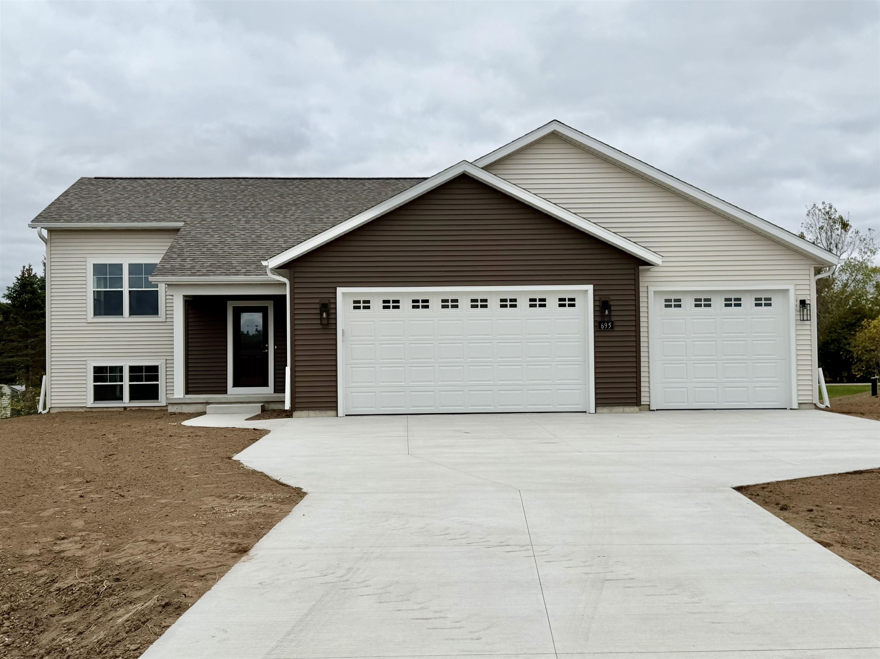 695 OAK STREET, Scandinavia, Wisconsin 54977, 4 Bedrooms Bedrooms, ,3 BathroomsBathrooms,Residential,For Sale,695 OAK STREET,22605182