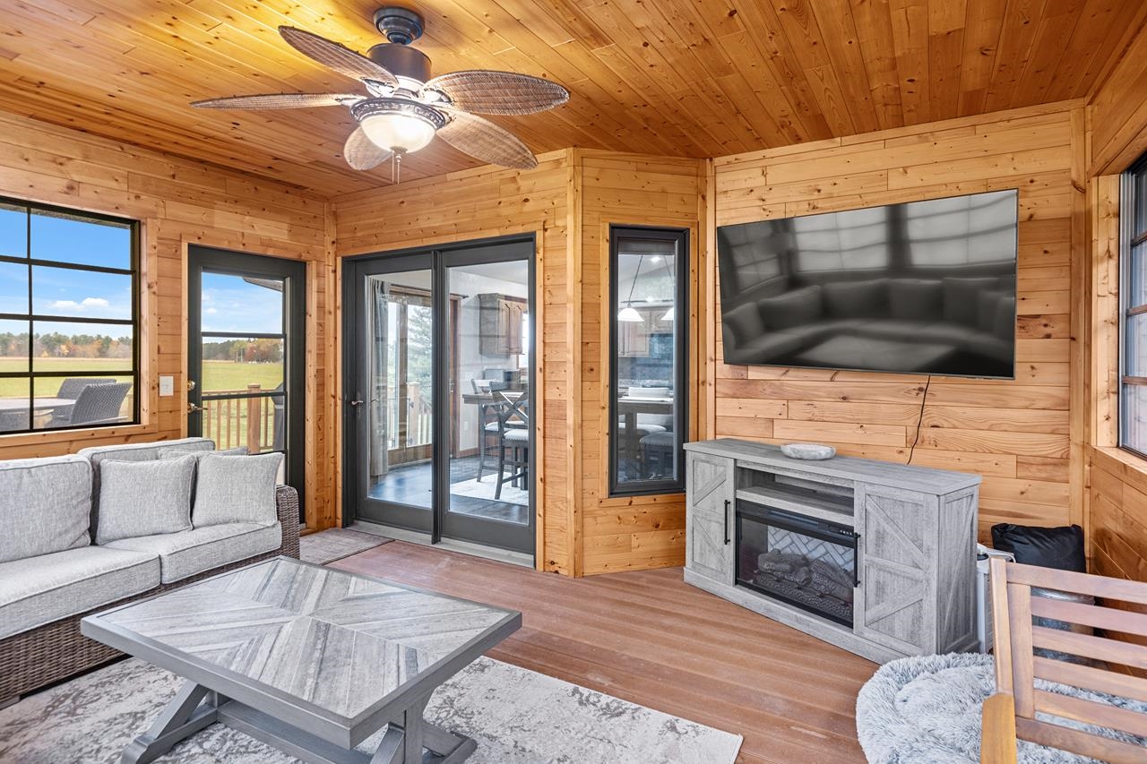 N1407 MEADOW LANE, Merrill, Wisconsin 54452, 3 Bedrooms Bedrooms, ,3 BathroomsBathrooms,Residential,For Sale,N1407 MEADOW LANE,22605183