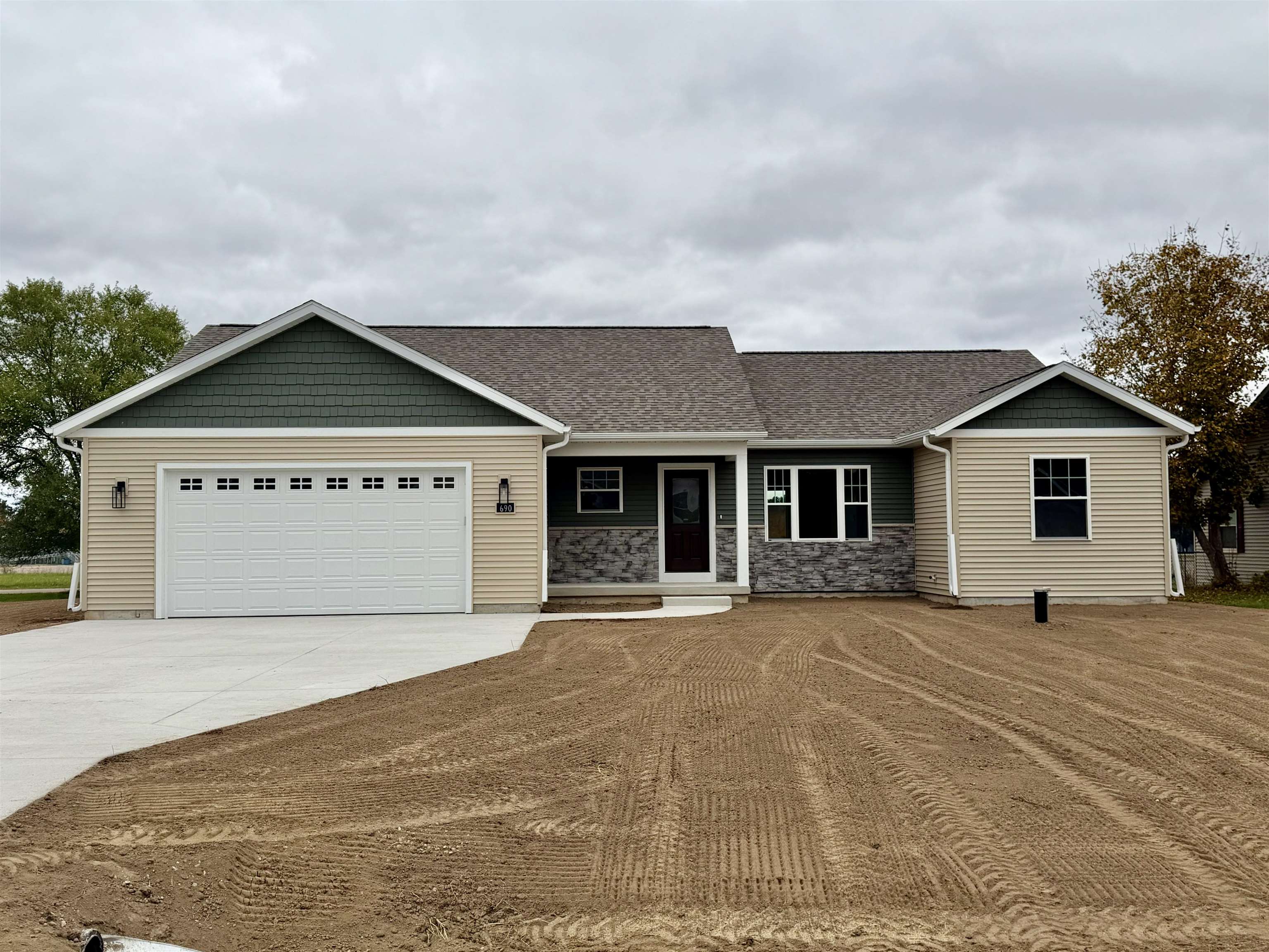 690 OAK STREET, Scandinavia, Wisconsin 54977, 3 Bedrooms Bedrooms, ,2 BathroomsBathrooms,Residential,For Sale,690 OAK STREET,22605184