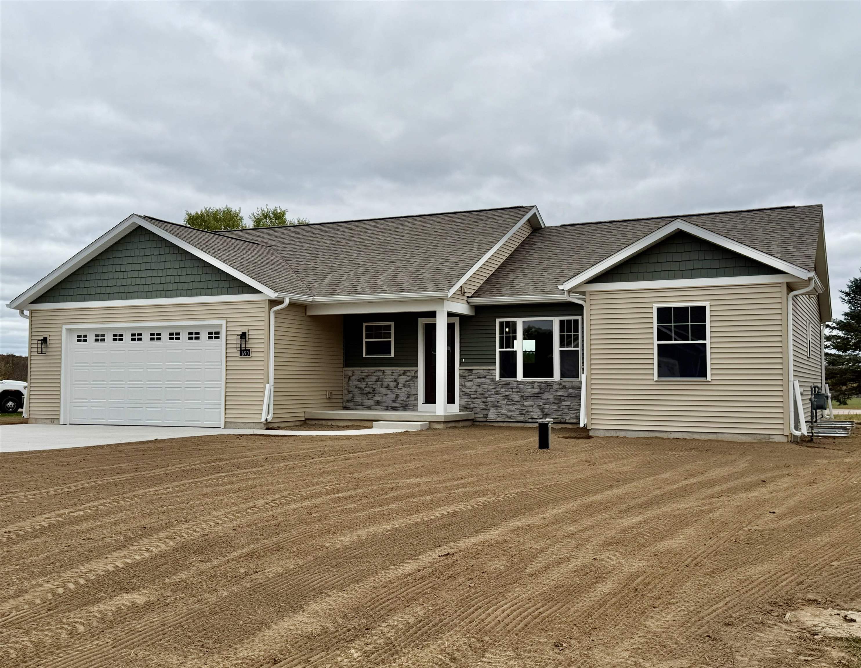 690 OAK STREET, Scandinavia, Wisconsin 54977, 3 Bedrooms Bedrooms, ,2 BathroomsBathrooms,Residential,For Sale,690 OAK STREET,22605184