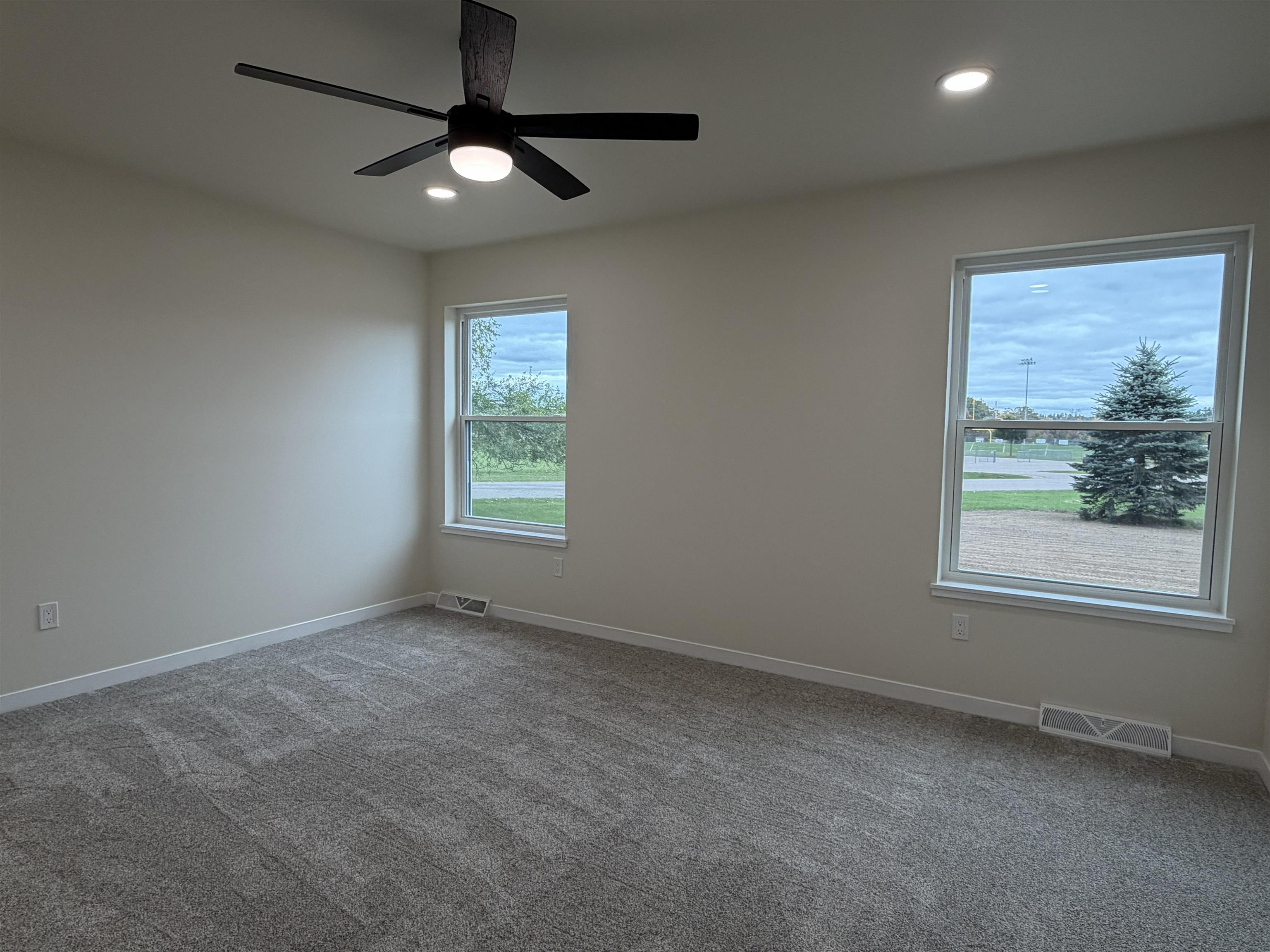 690 OAK STREET, Scandinavia, Wisconsin 54977, 3 Bedrooms Bedrooms, ,2 BathroomsBathrooms,Residential,For Sale,690 OAK STREET,22605184