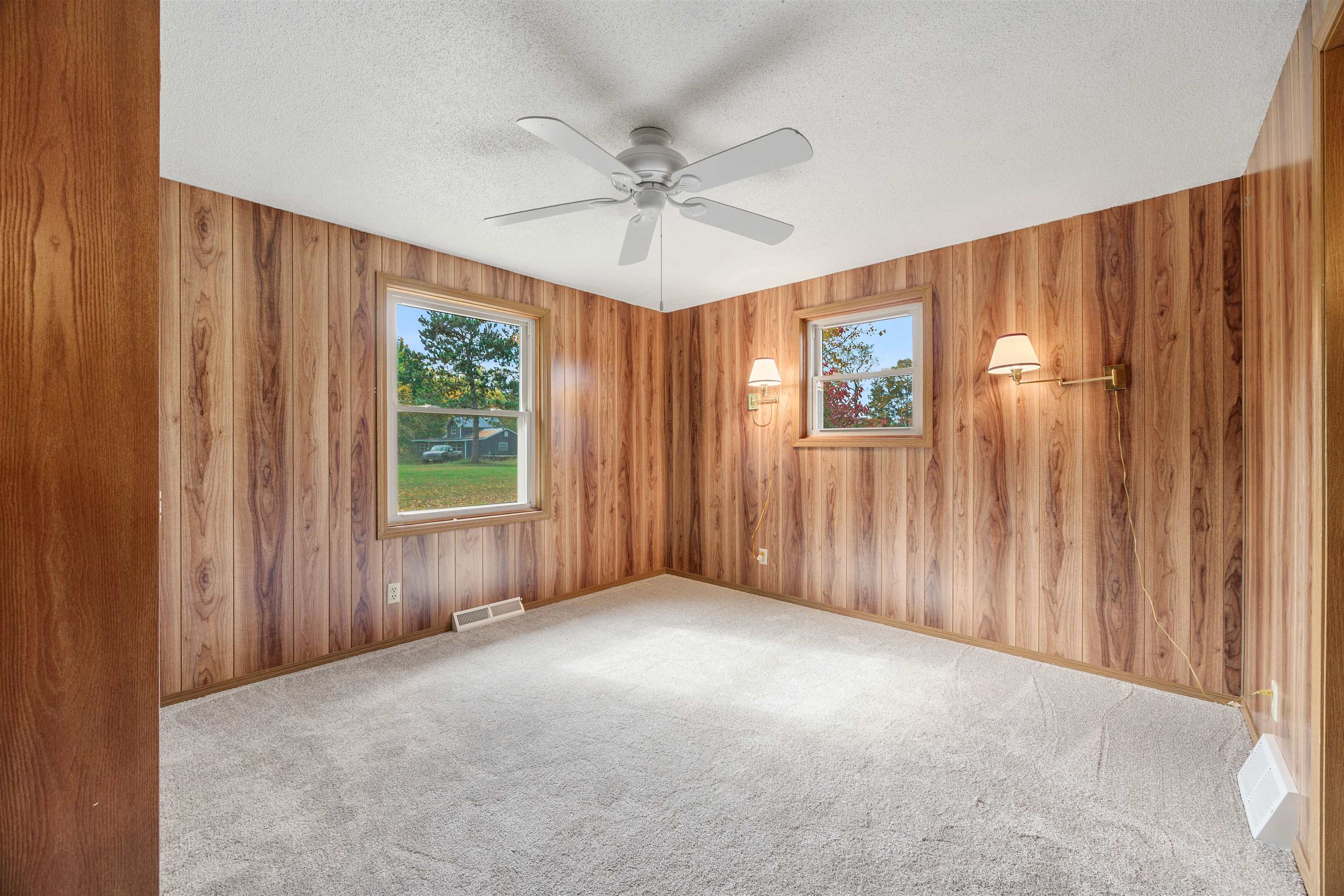 521 BAILEY STREET, Waupaca, Wisconsin 54981, 3 Bedrooms Bedrooms, ,2 BathroomsBathrooms,Residential,For Sale,521 BAILEY STREET,22605188
