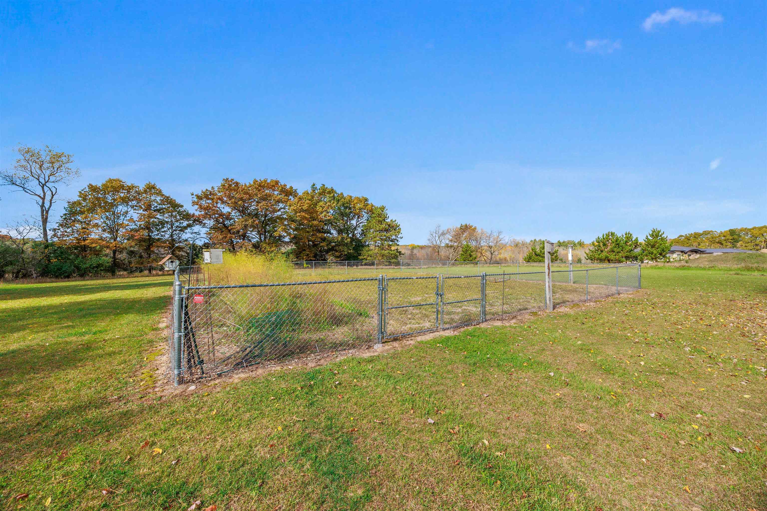 521 BAILEY STREET, Waupaca, Wisconsin 54981, 3 Bedrooms Bedrooms, ,2 BathroomsBathrooms,Residential,For Sale,521 BAILEY STREET,22605188