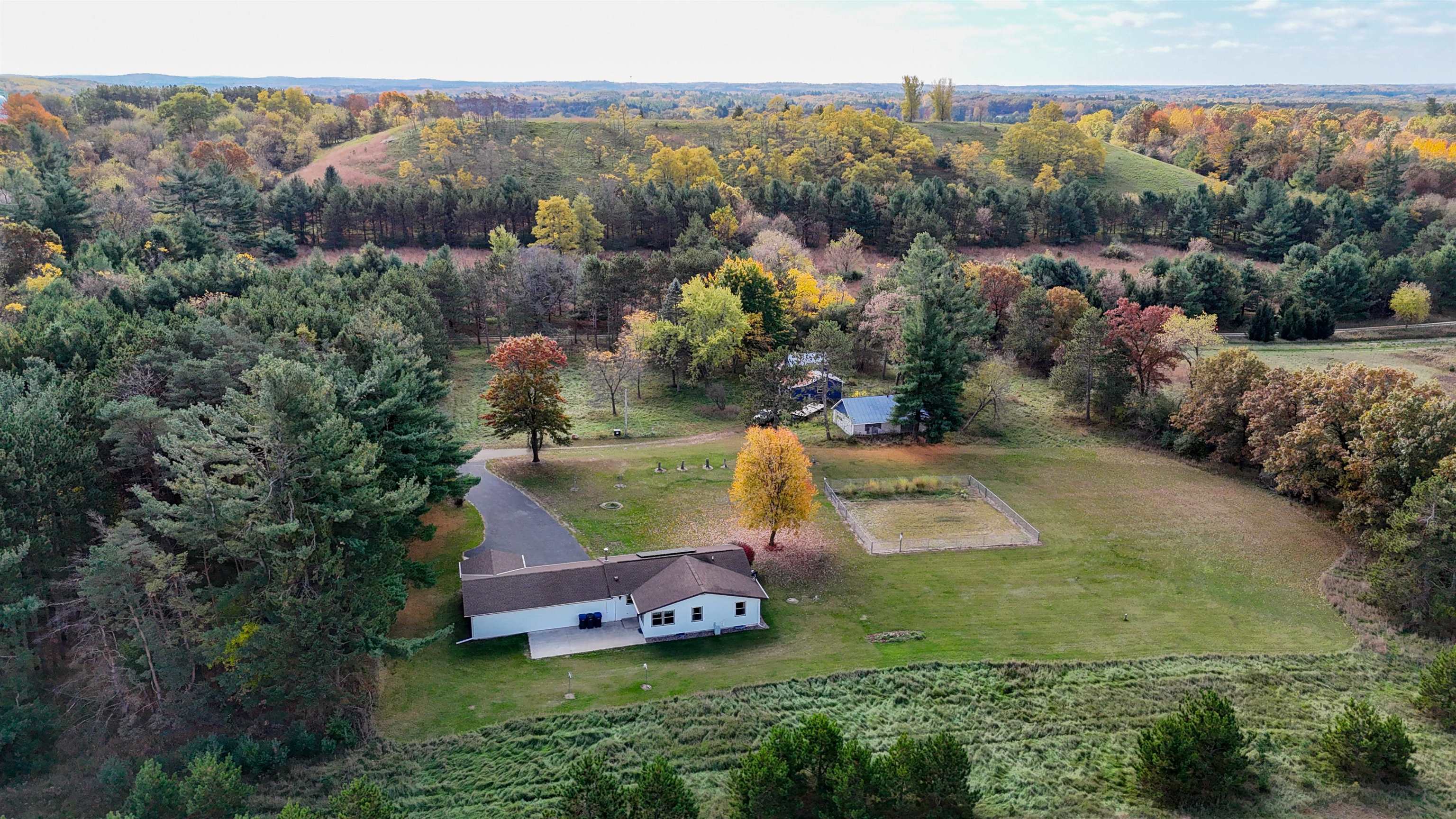 521 BAILEY STREET, Waupaca, Wisconsin 54981, 3 Bedrooms Bedrooms, ,2 BathroomsBathrooms,Residential,For Sale,521 BAILEY STREET,22605188