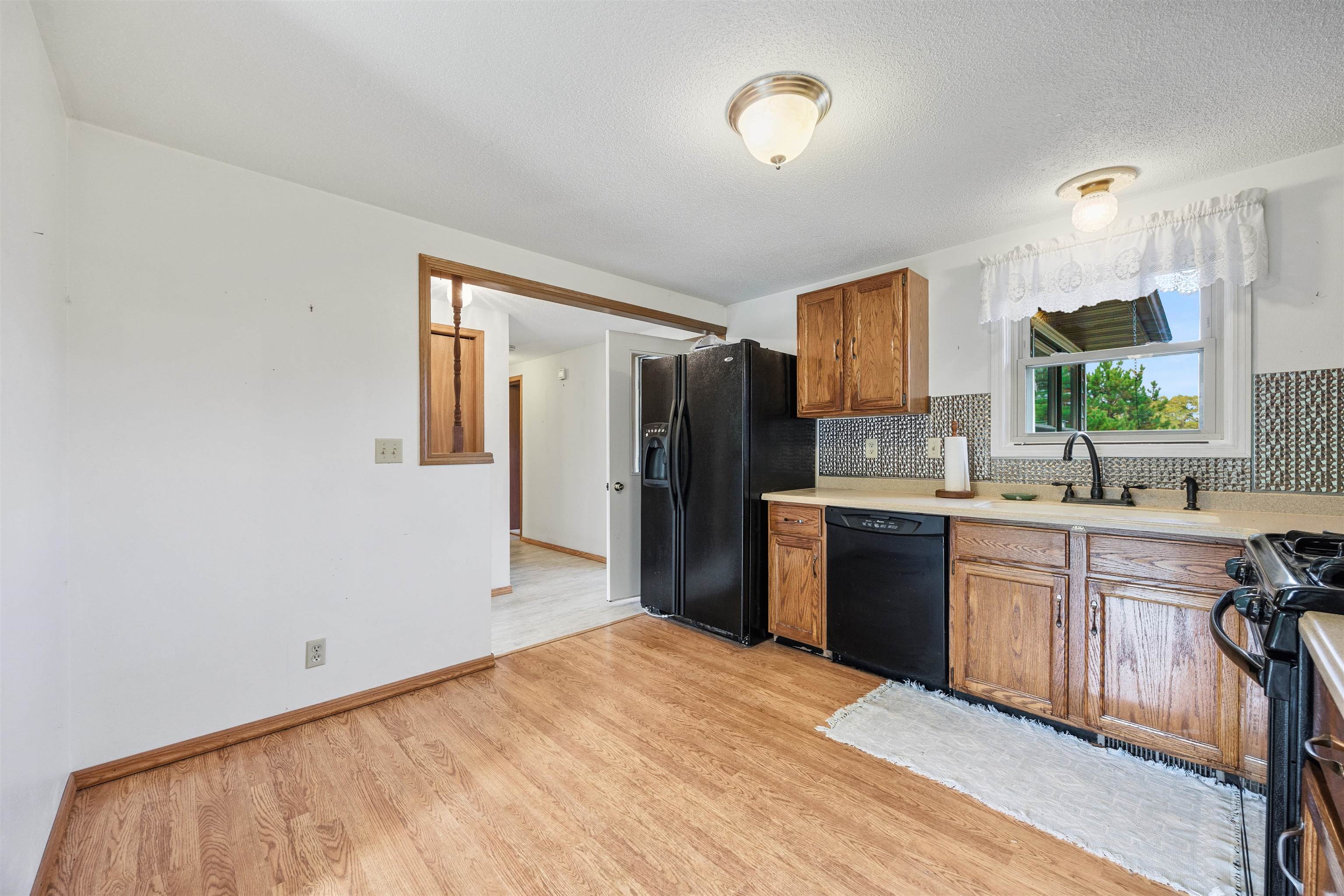 521 BAILEY STREET, Waupaca, Wisconsin 54981, 3 Bedrooms Bedrooms, ,2 BathroomsBathrooms,Residential,For Sale,521 BAILEY STREET,22605188