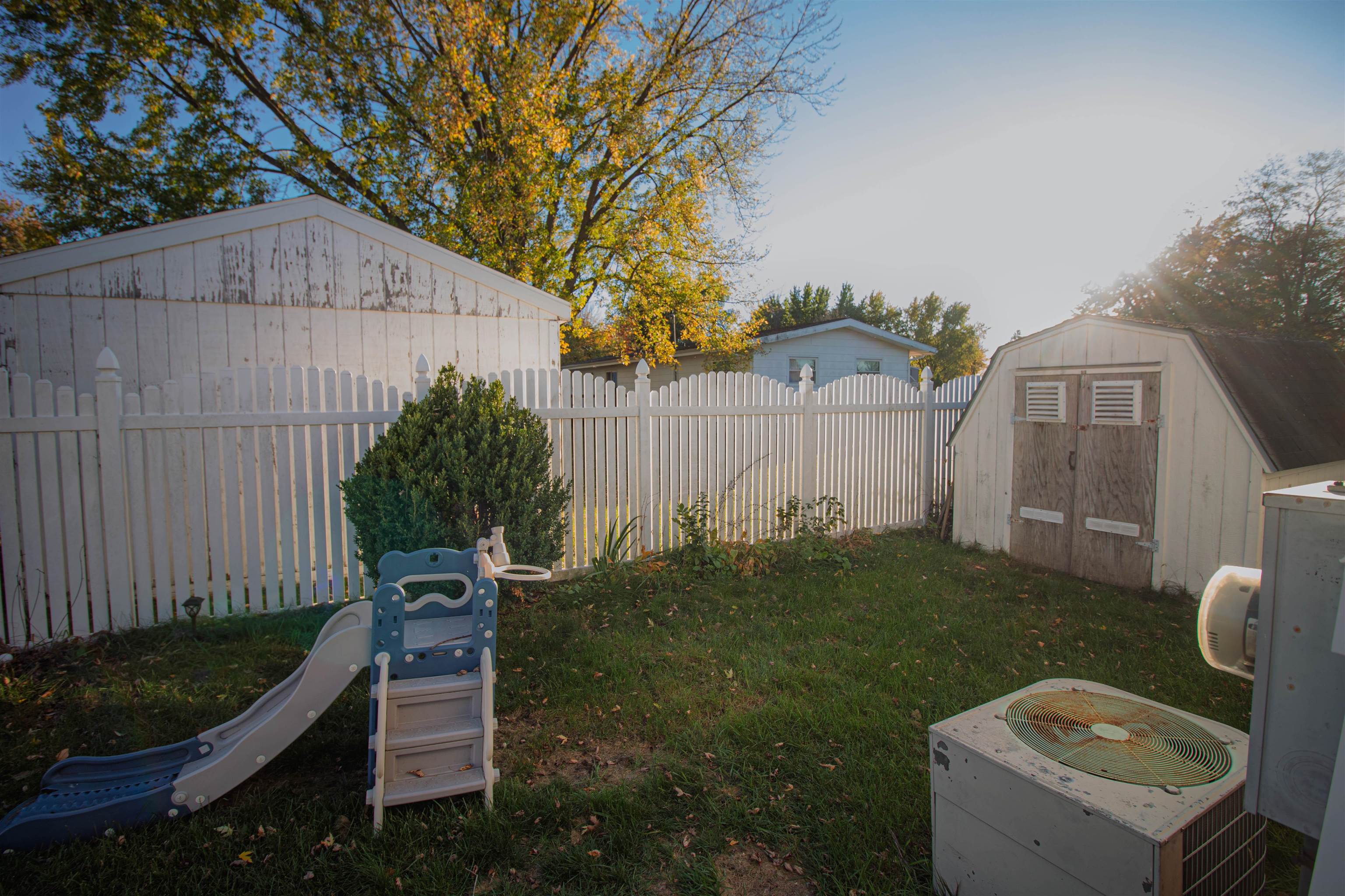 1818 BAKER STREET, Wisconsin Rapids, Wisconsin 54494, 3 Bedrooms Bedrooms, ,2 BathroomsBathrooms,Residential,For Sale,1818 BAKER STREET,22605202