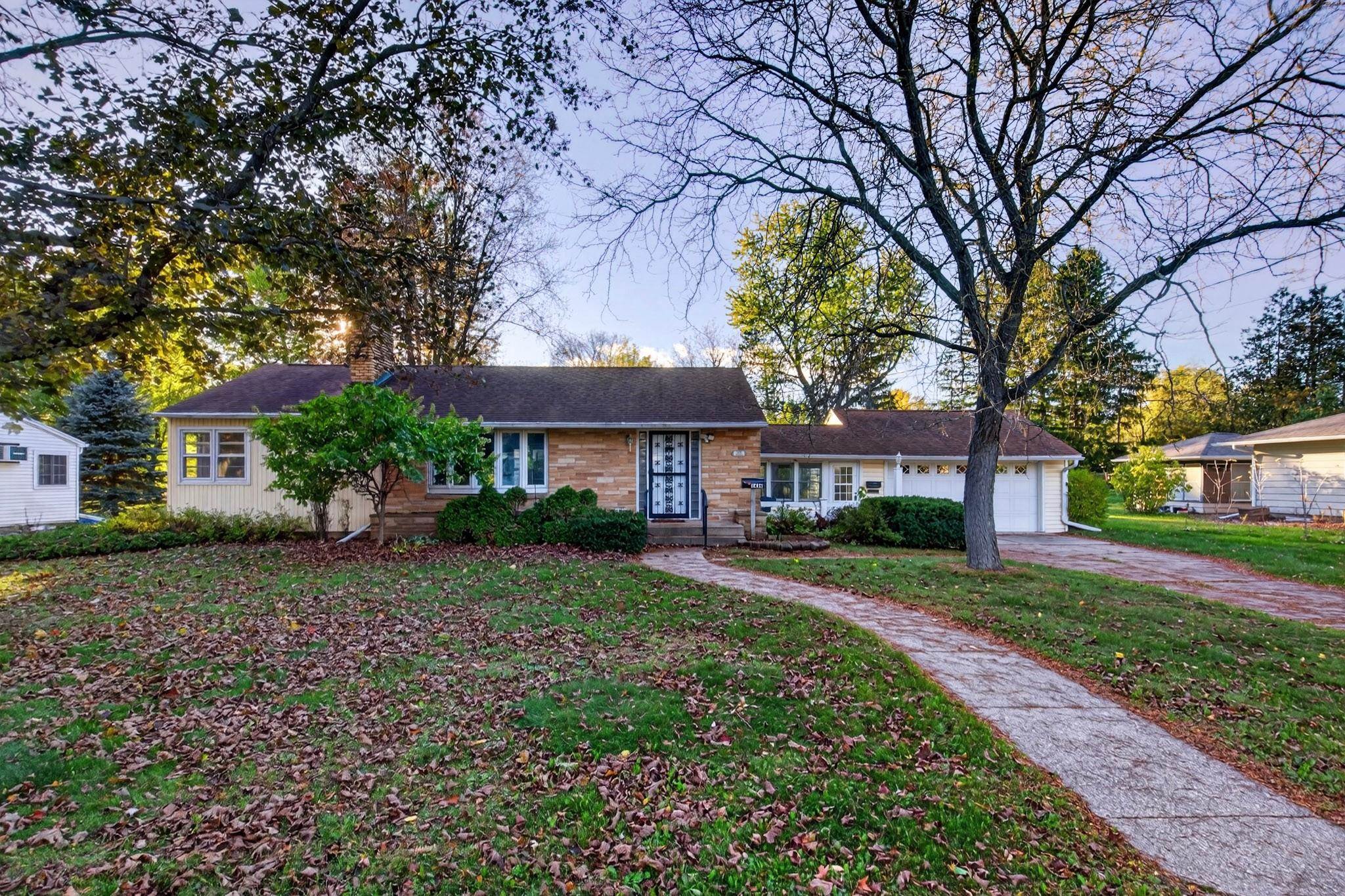 1430 WOODBINE STREET, Wisconsin Rapids, Wisconsin 54495, 3 Bedrooms Bedrooms, ,3 BathroomsBathrooms,Residential,For Sale,1430 WOODBINE STREET,22605203