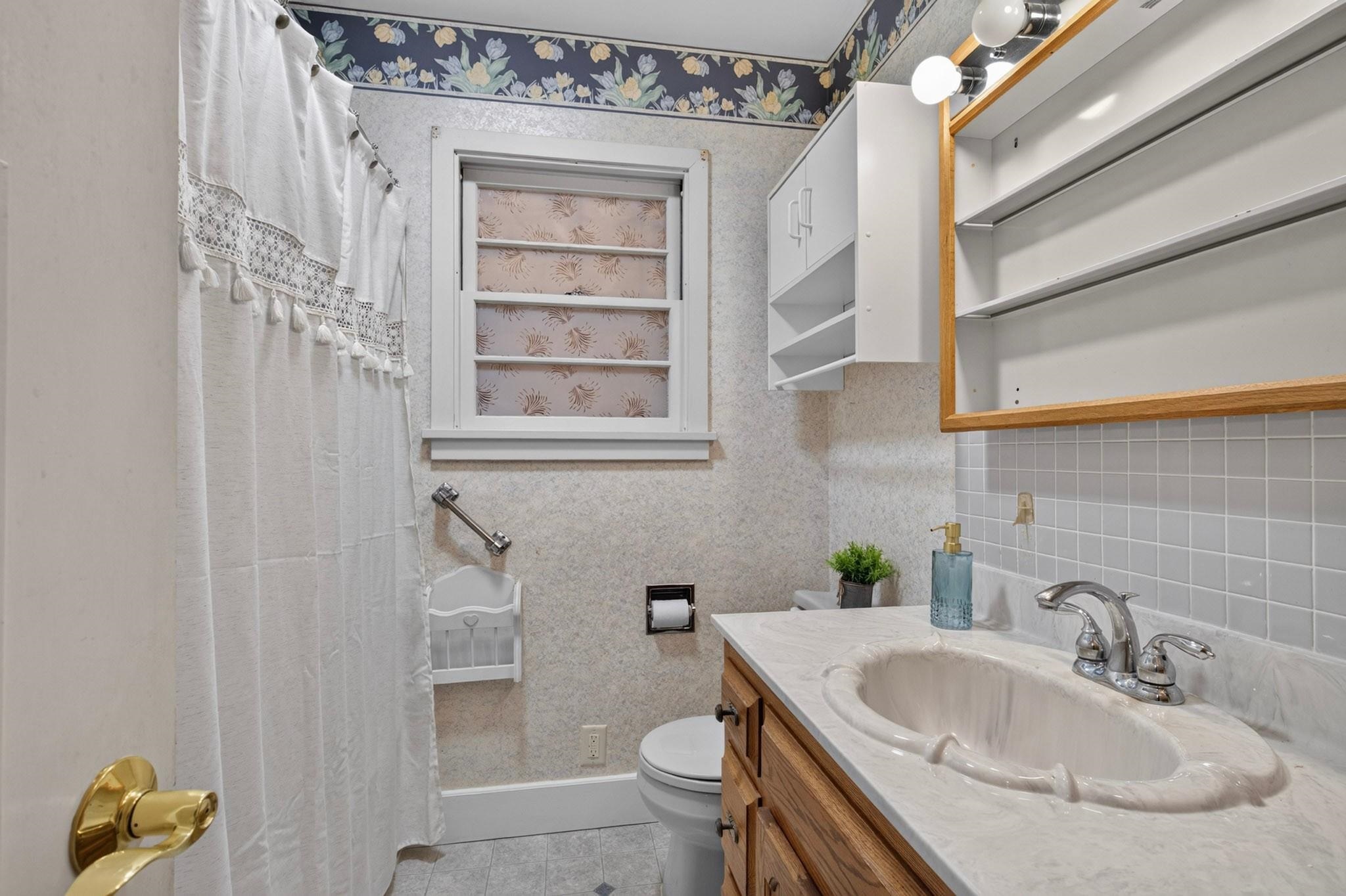 1430 WOODBINE STREET, Wisconsin Rapids, Wisconsin 54495, 3 Bedrooms Bedrooms, ,3 BathroomsBathrooms,Residential,For Sale,1430 WOODBINE STREET,22605203
