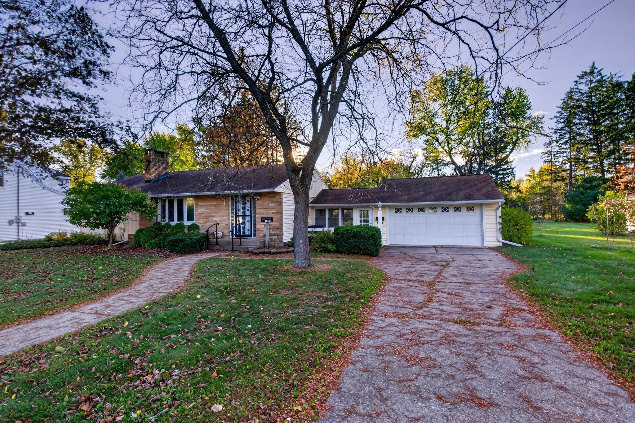 1430 WOODBINE STREET, Wisconsin Rapids, Wisconsin 54495, 3 Bedrooms Bedrooms, ,3 BathroomsBathrooms,Residential,For Sale,1430 WOODBINE STREET,22605203