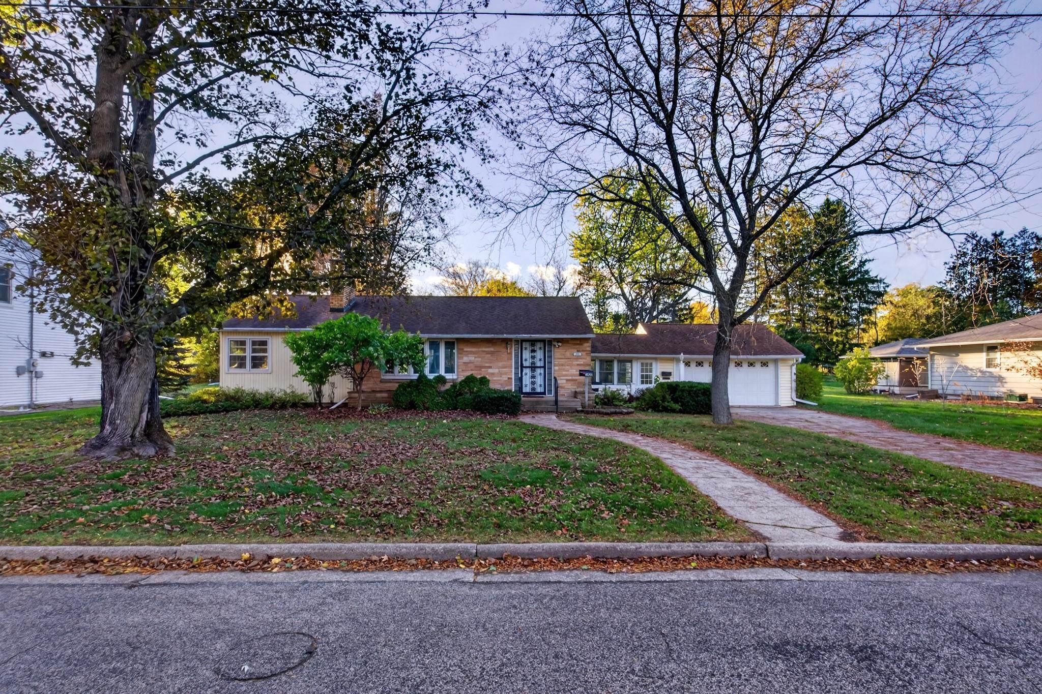 1430 WOODBINE STREET, Wisconsin Rapids, Wisconsin 54495, 3 Bedrooms Bedrooms, ,3 BathroomsBathrooms,Residential,For Sale,1430 WOODBINE STREET,22605203