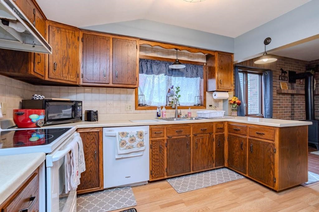 614 E UNION AVENUE, Wausau, Wisconsin 54403, 2 Bedrooms Bedrooms, ,2 BathroomsBathrooms,Residential,For Sale,614 E UNION AVENUE,22605208