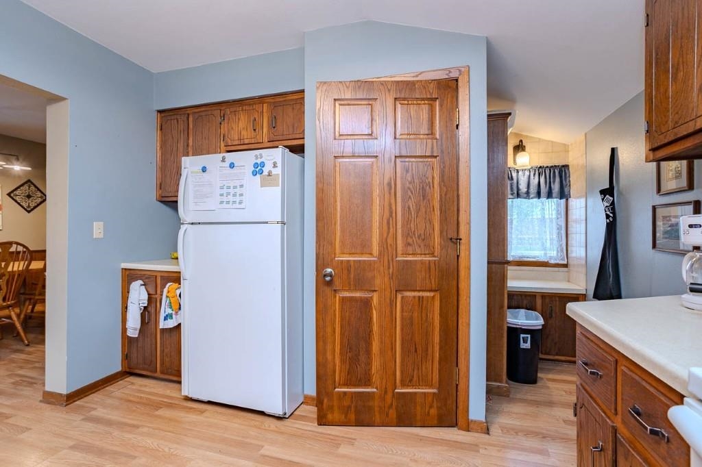 614 E UNION AVENUE, Wausau, Wisconsin 54403, 2 Bedrooms Bedrooms, ,2 BathroomsBathrooms,Residential,For Sale,614 E UNION AVENUE,22605208