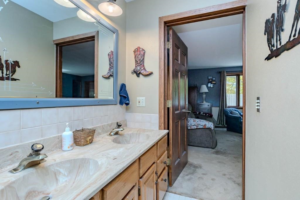 614 E UNION AVENUE, Wausau, Wisconsin 54403, 2 Bedrooms Bedrooms, ,2 BathroomsBathrooms,Residential,For Sale,614 E UNION AVENUE,22605208