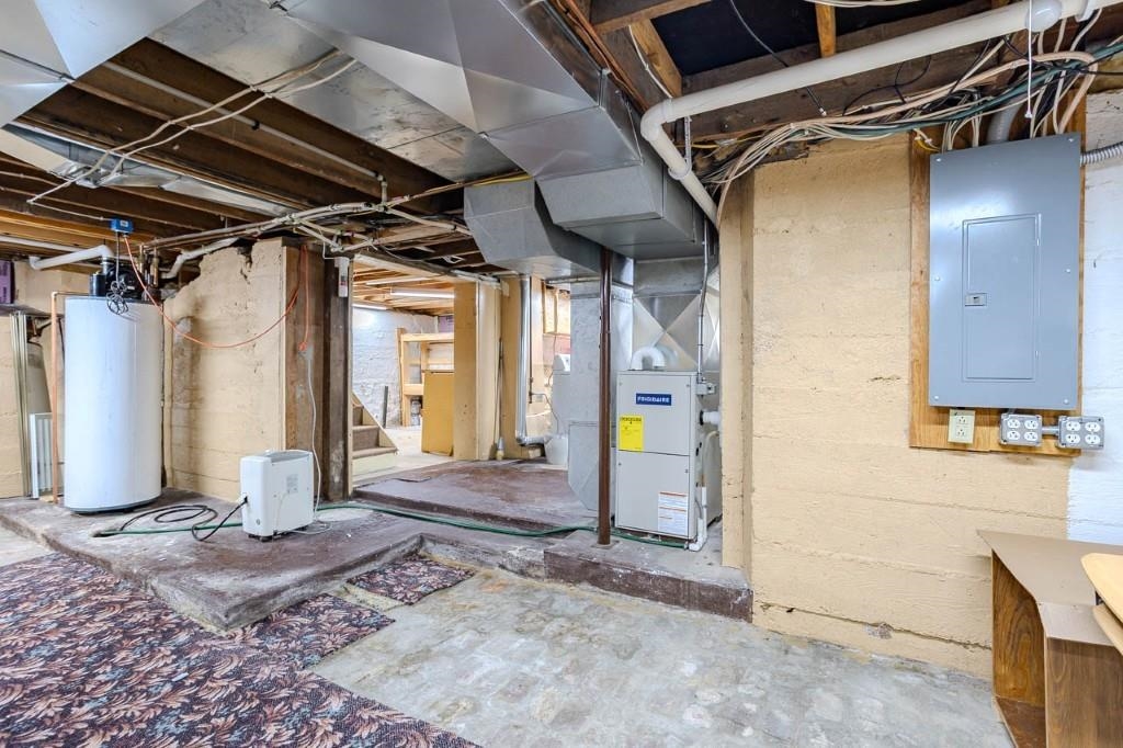 614 E UNION AVENUE, Wausau, Wisconsin 54403, 2 Bedrooms Bedrooms, ,2 BathroomsBathrooms,Residential,For Sale,614 E UNION AVENUE,22605208