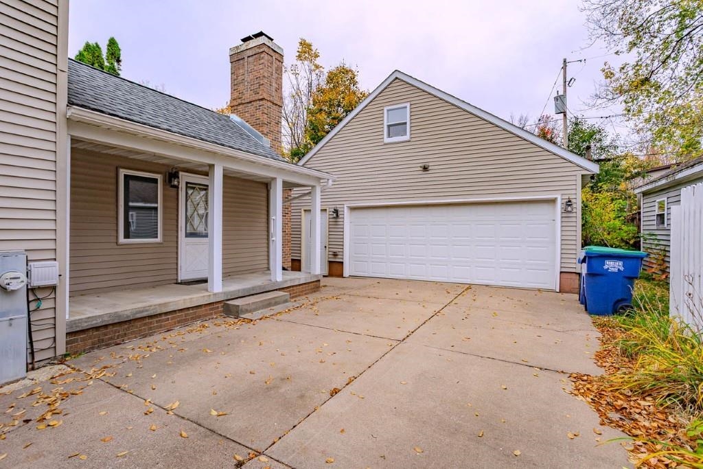 614 E UNION AVENUE, Wausau, Wisconsin 54403, 2 Bedrooms Bedrooms, ,2 BathroomsBathrooms,Residential,For Sale,614 E UNION AVENUE,22605208